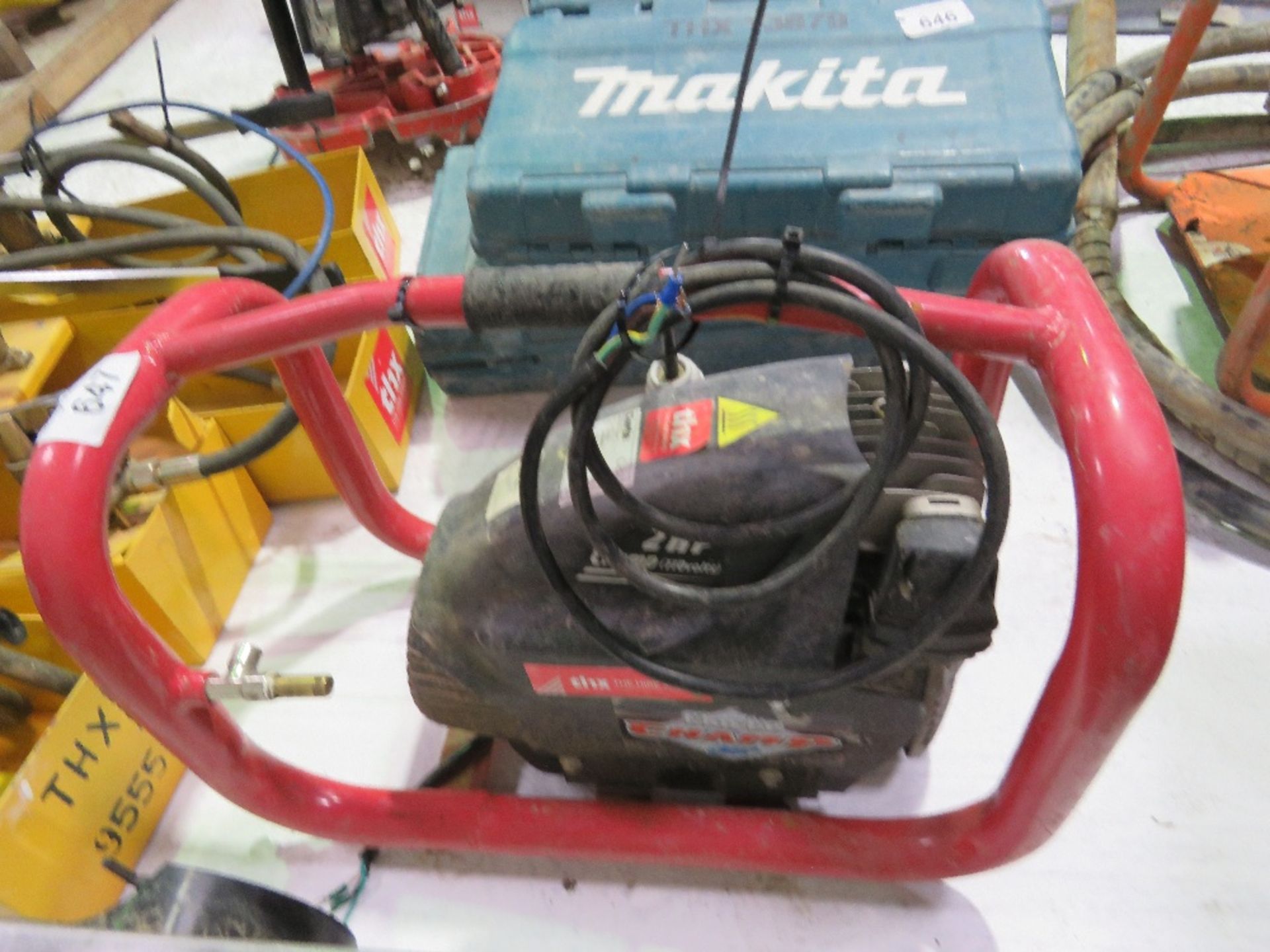 SMALL SIZED 110VOLT COMPRESSOR. THX11974 - Image 3 of 4