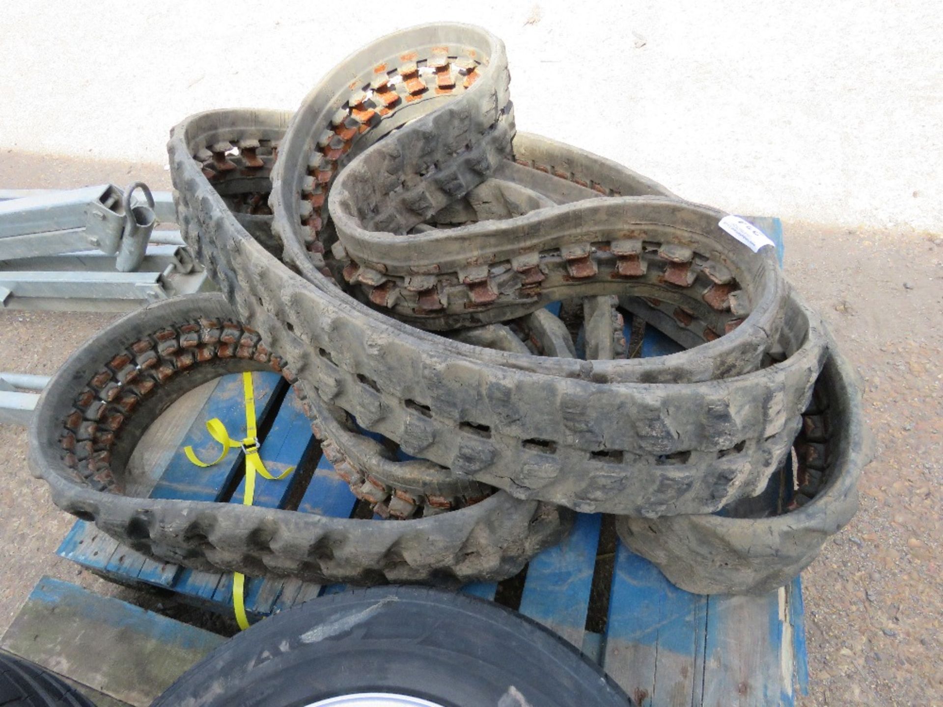3 X MINI EXCAVATOR RUBBER TRACKS.....THIS LOT IS SOLD UNDER THE AUCTIONEERS MARGIN SCHEME, THEREFORE - Image 2 of 6