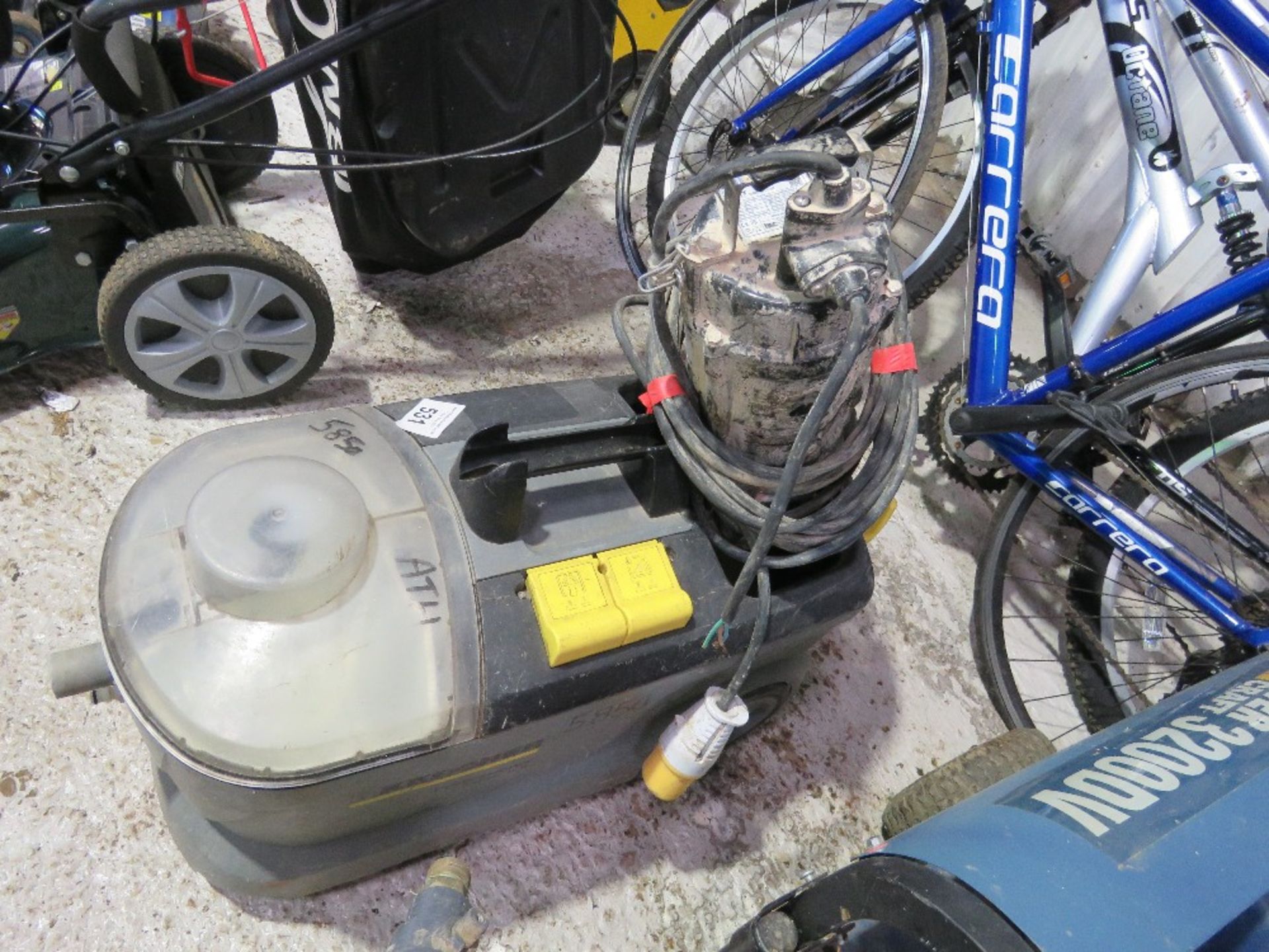 KARCHER CARPET CLEANER PLUS A SUBMERSIBLE WATER PUMP.....THIS LOT IS SOLD UNDER THE AUCTIONEERS MARG - Image 3 of 6