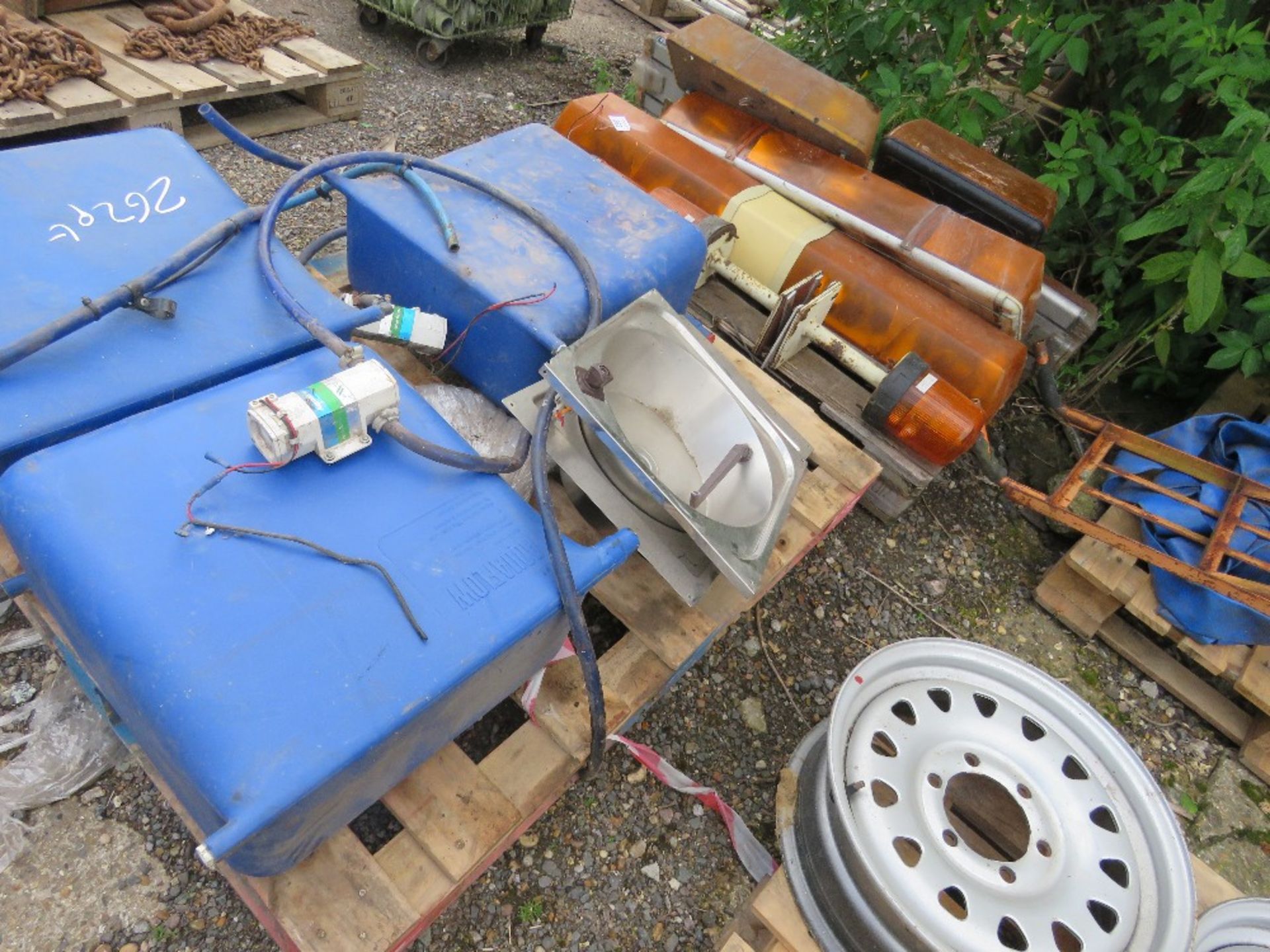 TRUCK LIGHT BARS PLUS HAND WASH SETS, EX UTILITY VEHICLES.....THIS LOT IS SOLD UNDER THE AUCTIONEERS - Image 4 of 6