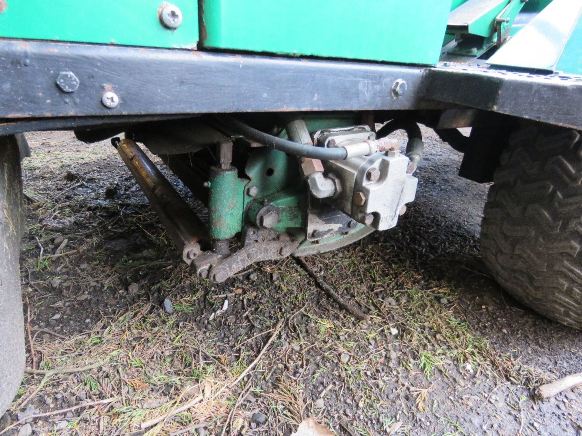 ransomes 213 triple ride on mower with kubota engine. PART EXCHANGE MACHINE, STOP SOLENOID ISSUE, RU - Image 3 of 11