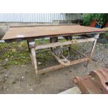 SLAB MAKING VIBRATING TABLE 240VOLT POWERED....THIS LOT IS SOLD UNDER THE AUCTIONEERS MARGIN SCHEME,