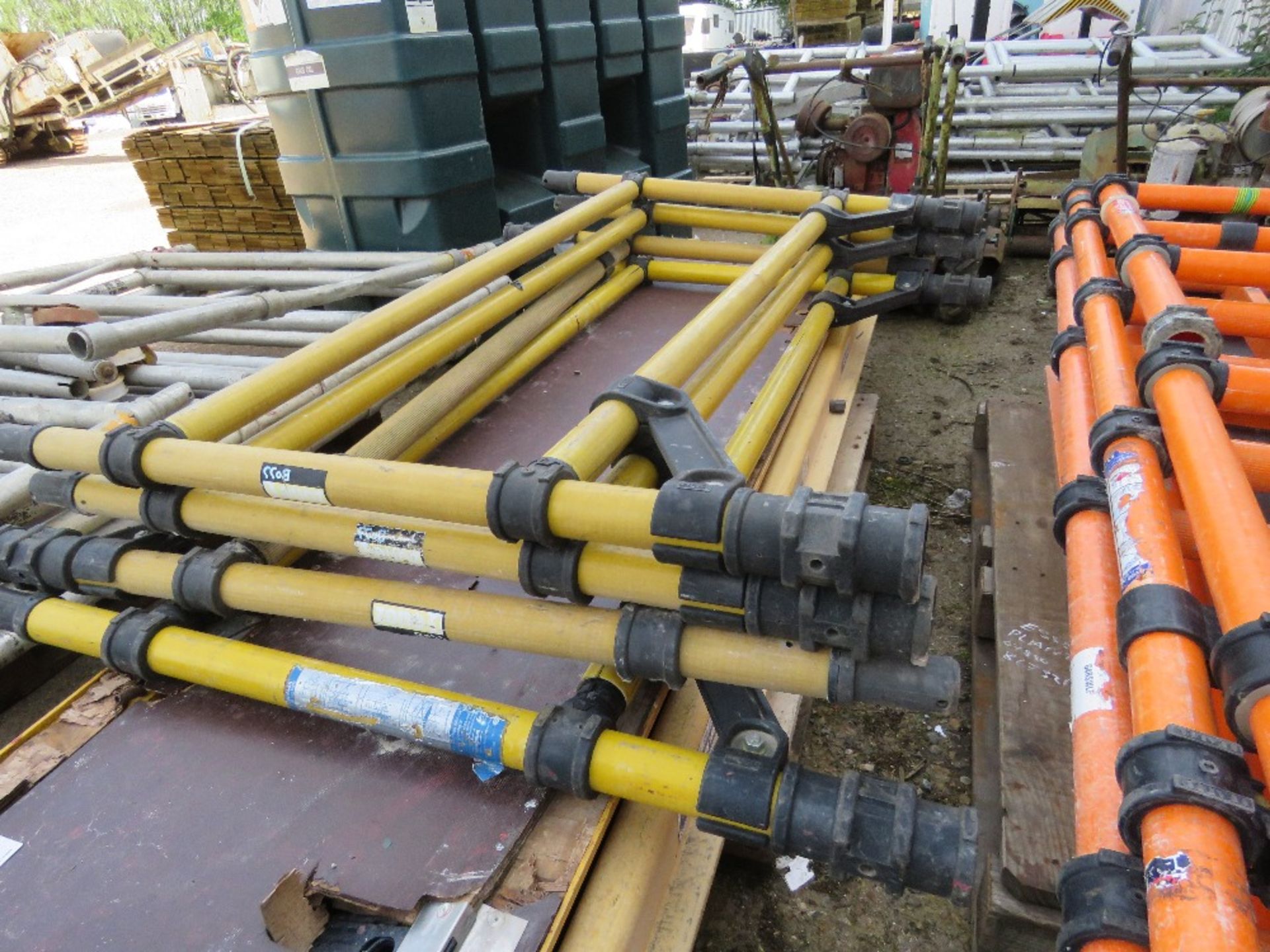 GRP YELLOW COLOURED SCAFFOLD TOWER PARTS AS SHOWN.....THIS LOT IS SOLD UNDER THE AUCTIONEERS MARGIN - Image 3 of 4