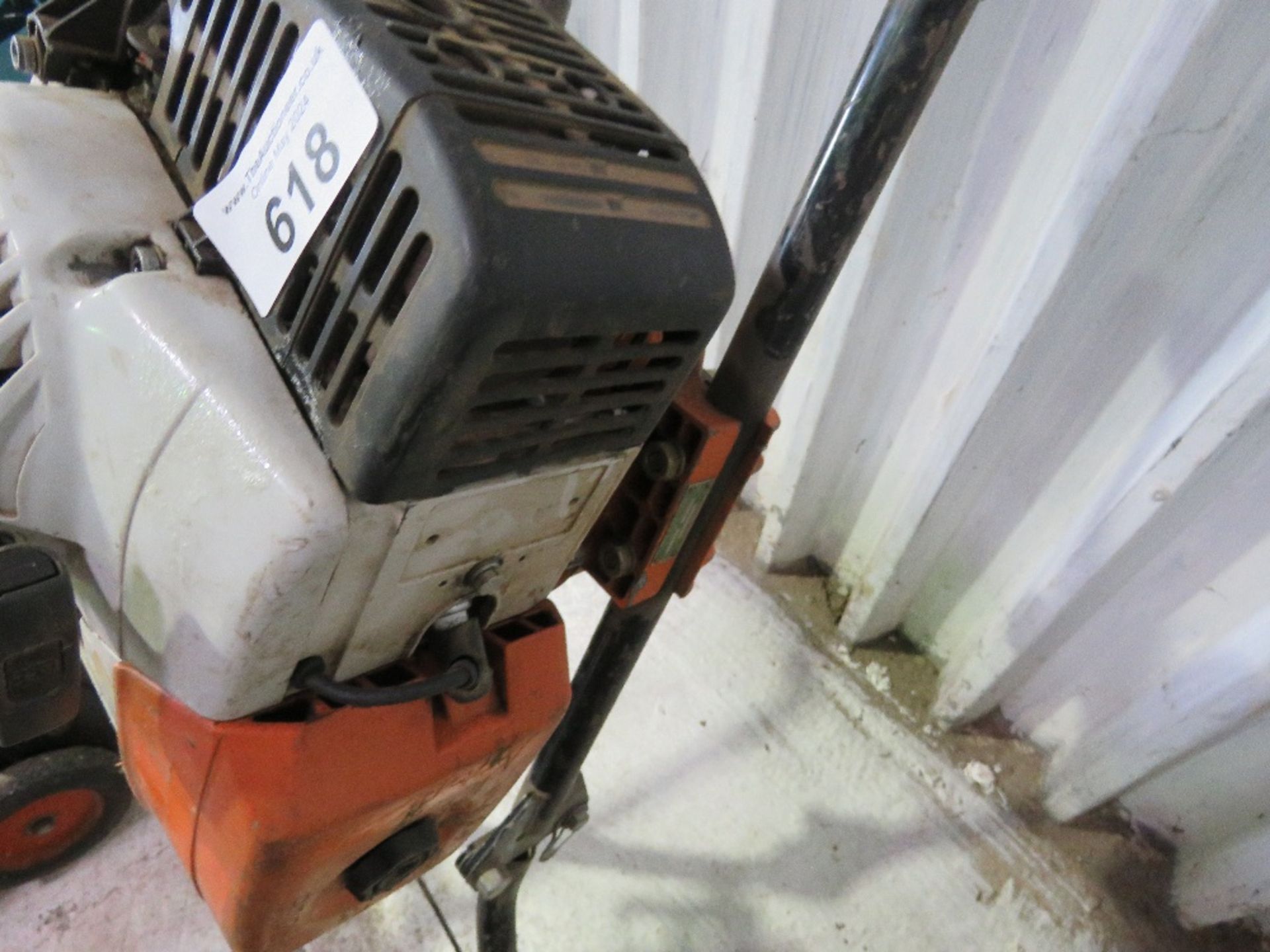 STIHL 2 HANDLED POST HOLE DRIVER HEAD (NO AUGER) - Image 6 of 9