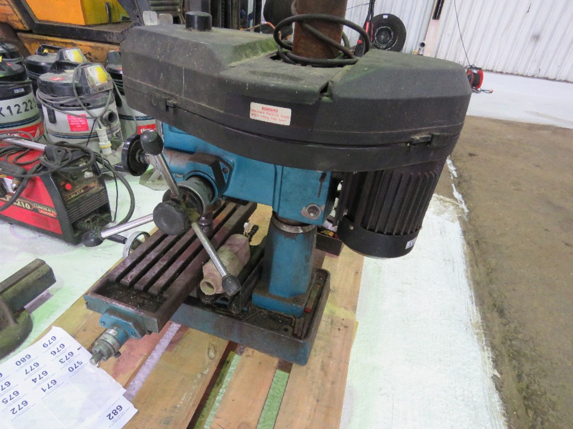 CLARKE METALWORKER MINI MILL/DRILL WITH SOME TOOLING AS SHOWN, 240VOLT POWERED. WORKING WHEN RECENTL - Image 2 of 8