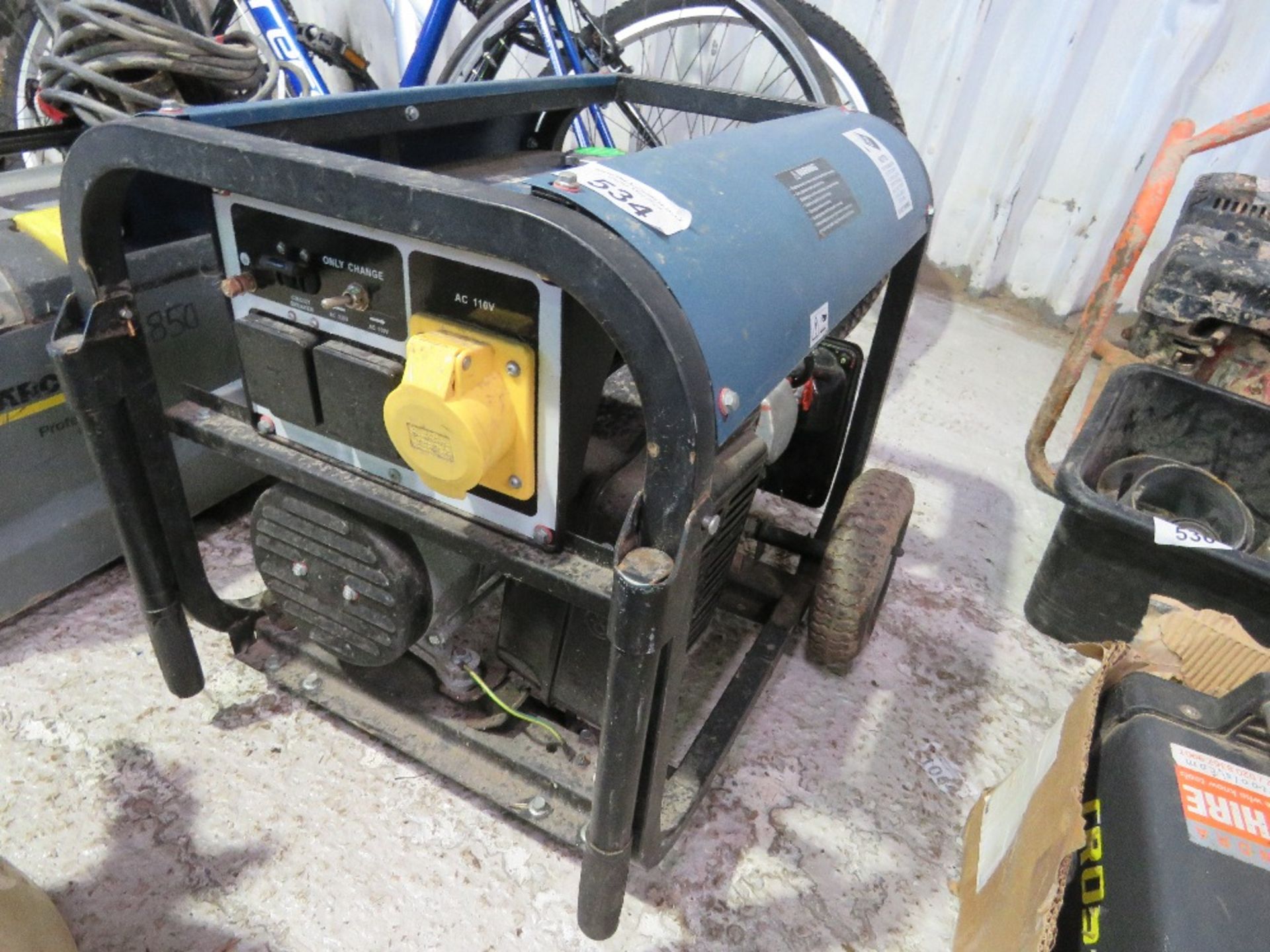 DUAL VOLTAGE PETROL ENGINED GENERATOR 3200W TYPE.....THIS LOT IS SOLD UNDER THE AUCTIONEERS MARGIN S - Image 2 of 5