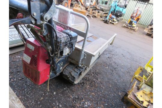 HONDA HYDROSTATIC DRIVEN TRACKED POWER BARROW. WHEN TESTED WAS SEEN TO DRIVE, AND STEER..SEE VIDEO - Image 4 of 9