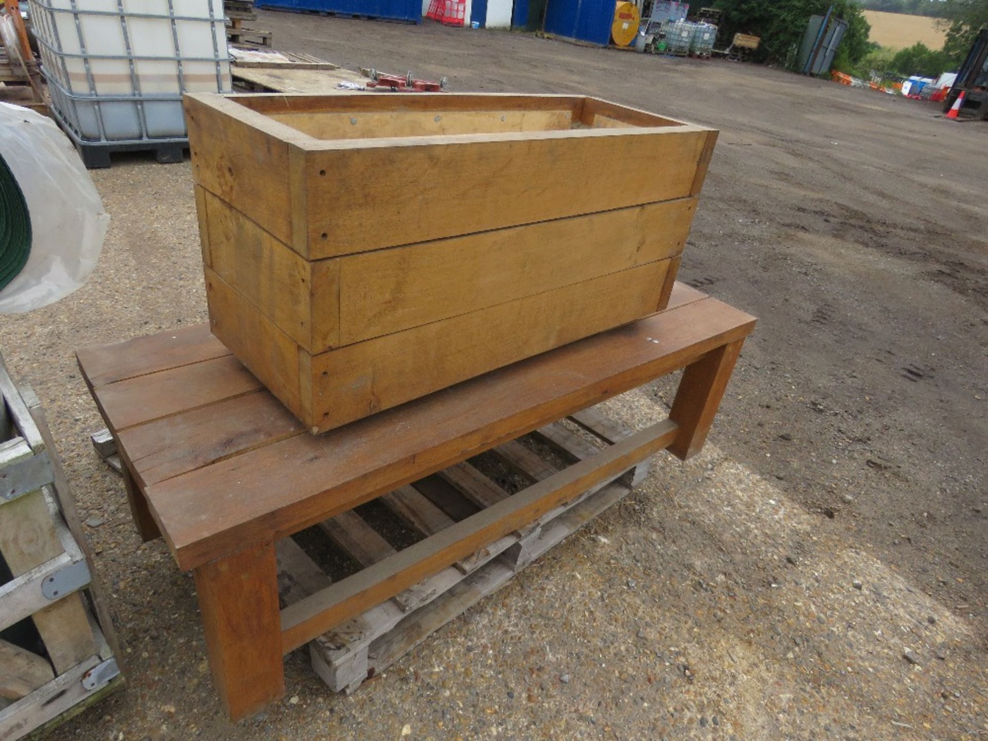 OAK/HARDWOOD BENCH PLUS 2 X PLANTERS.....SOURCED FROM LOCAL LANDSCAPING COMPANY, OWNER RETIRING. - Image 3 of 4