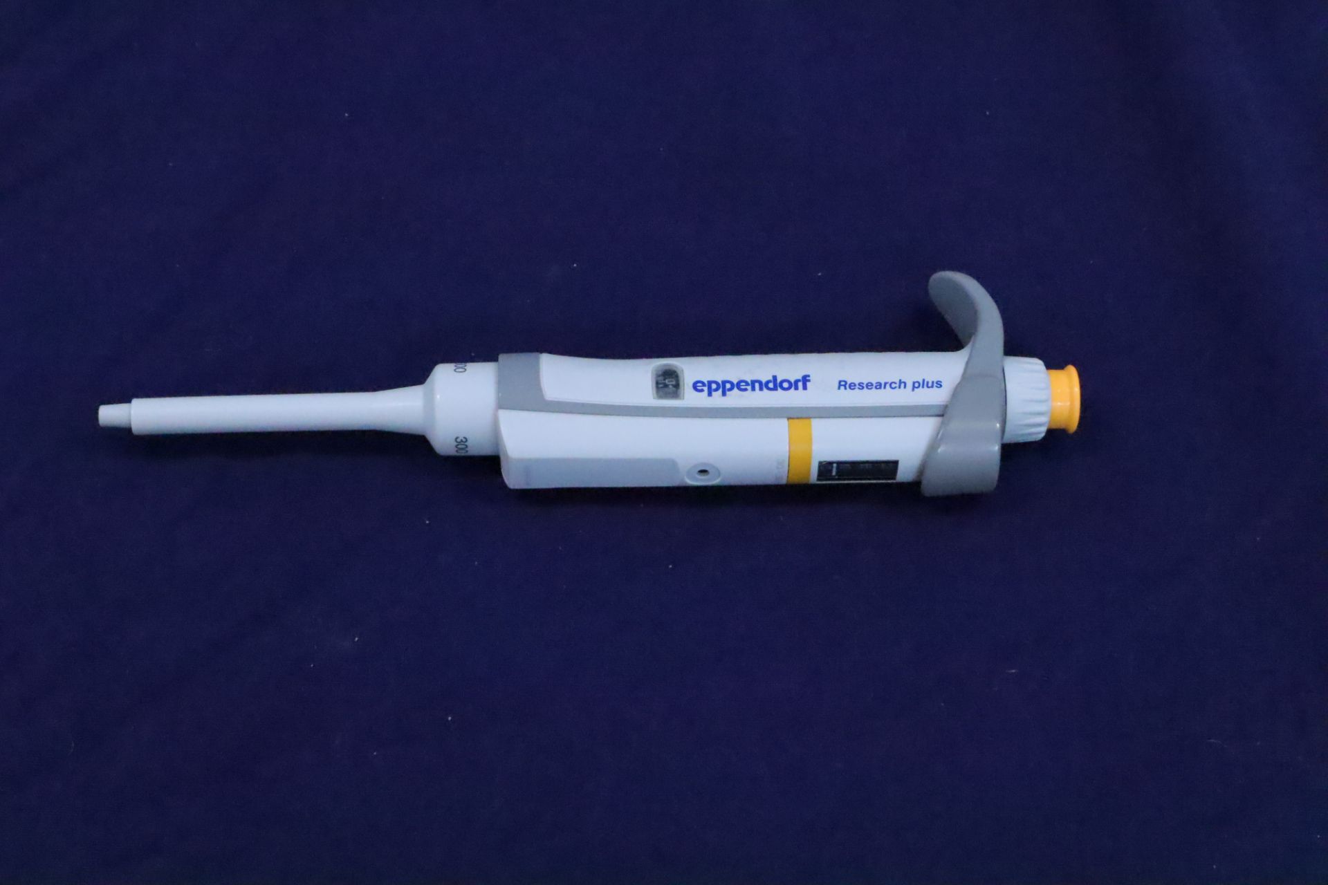 Eppendorf Research Plus Adjustable Volume Pipette 30-300 uL - Image 2 of 4