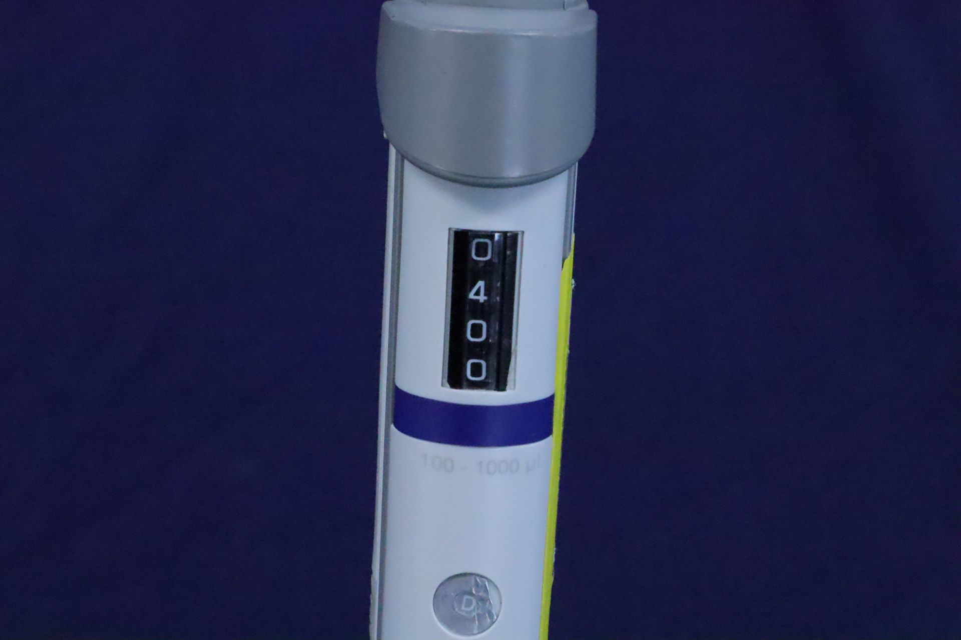 Eppendorf Research Plus Adjustable Volume Pipette 100-1000 uL - Image 3 of 4