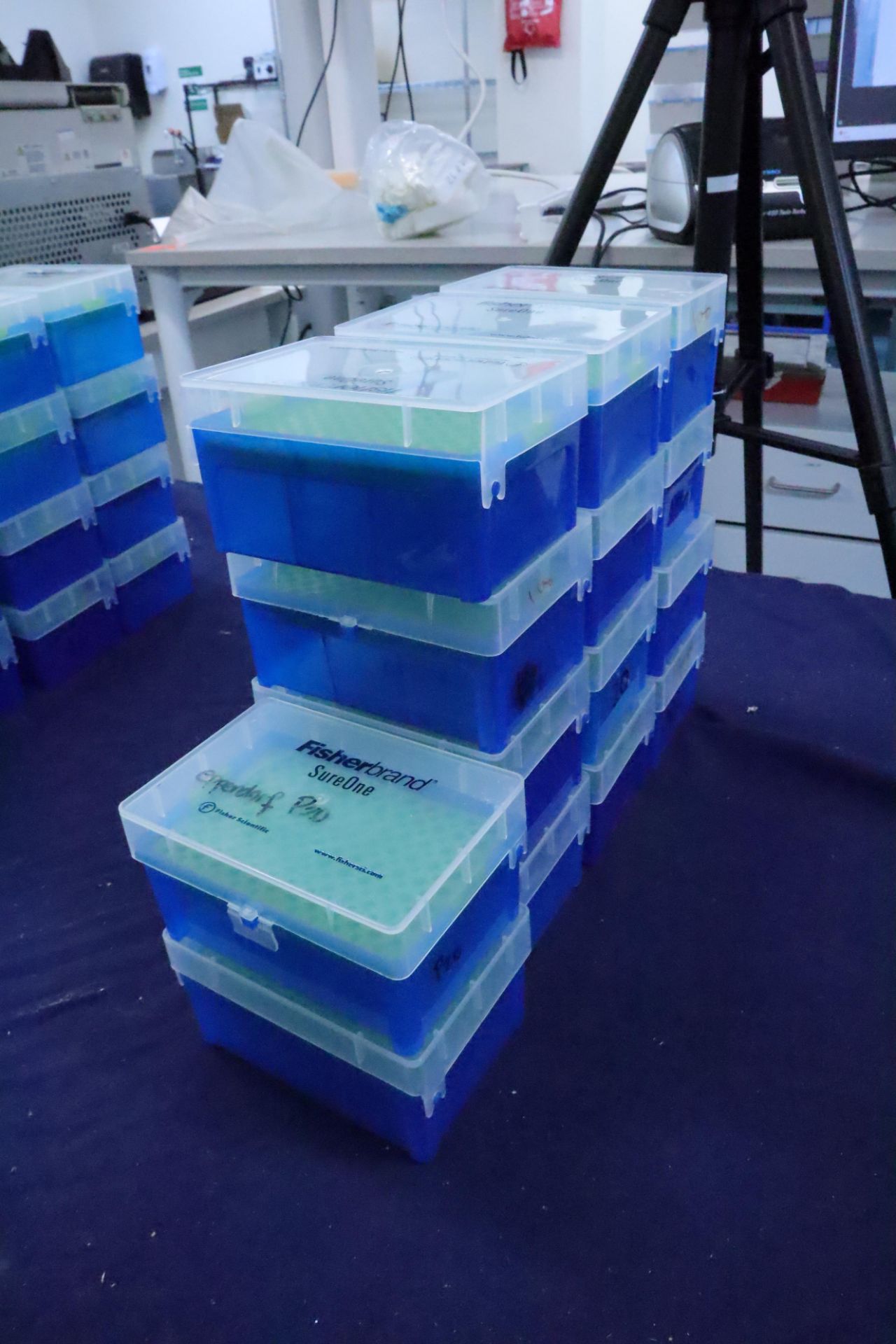 Fisherbrand SureOne Pipette Tip Racks (Empty/Partial Empty), Racked (NIB), & Filter Tip Reload (OBN) - Image 5 of 7