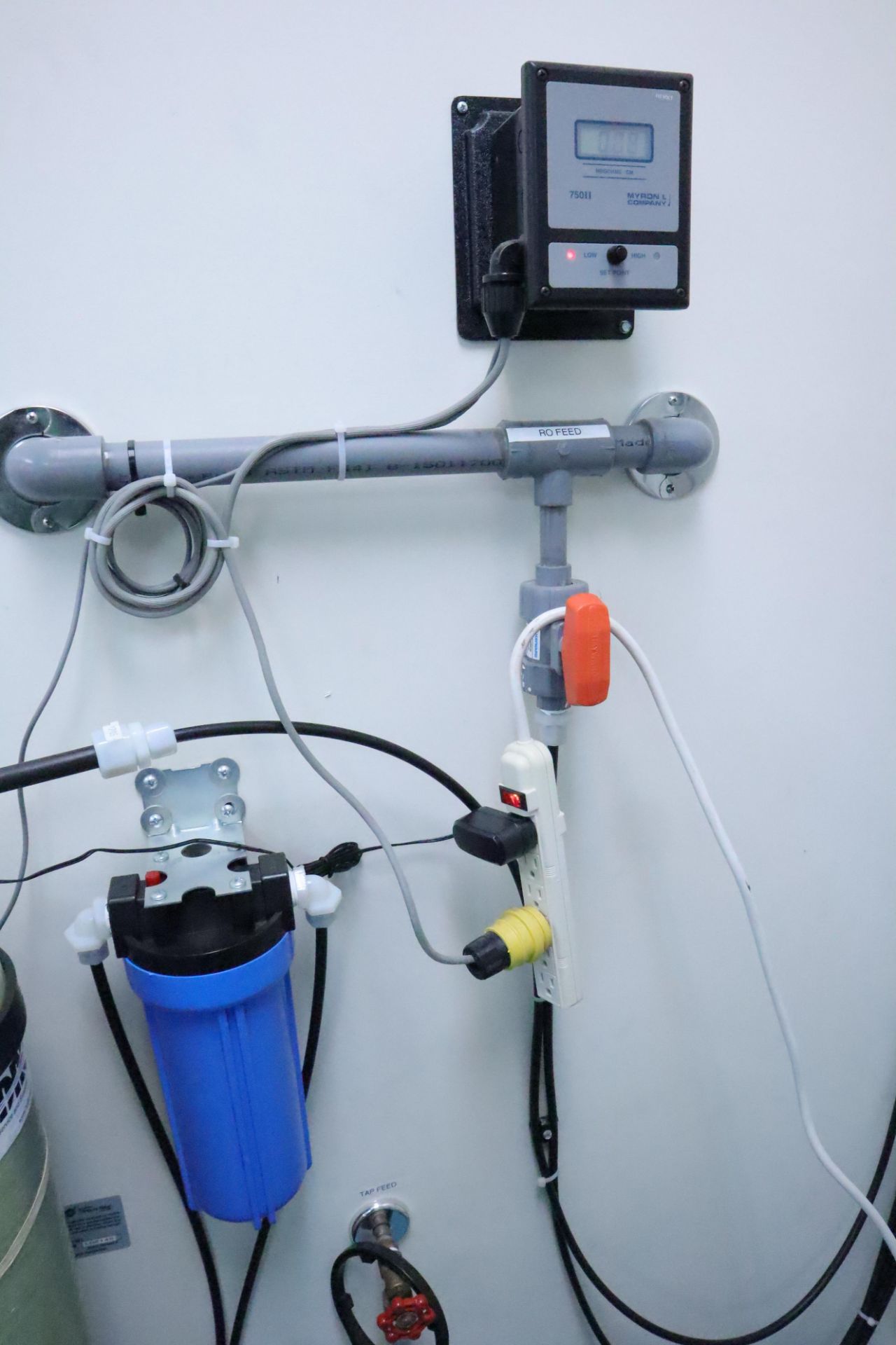 Water Purification System with Myron L Company 750 II Conductivity Monitor (maintained by Hydro) - Image 2 of 4