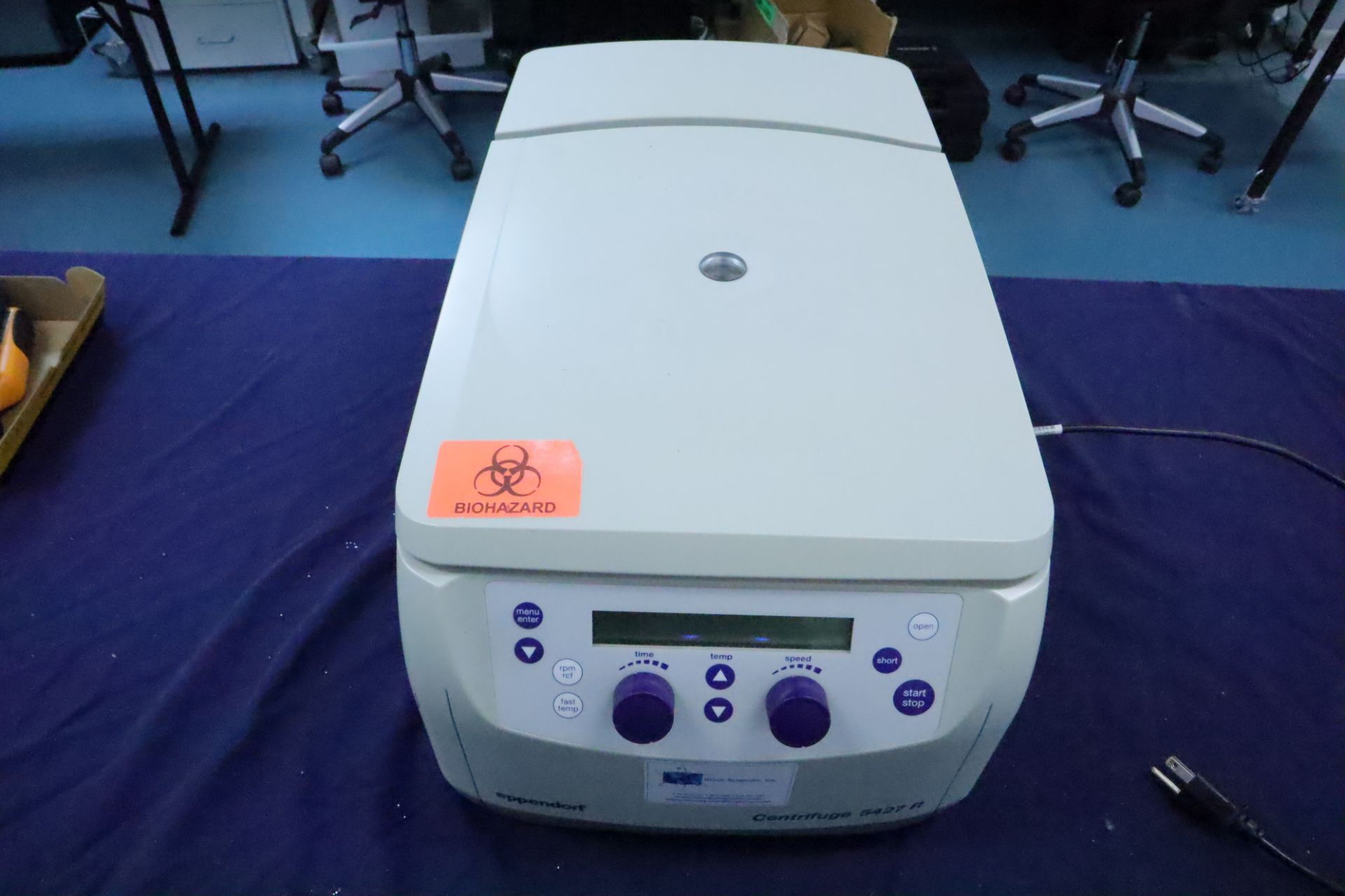 Eppendorf 5427R Refrigerated Centrifuge - Non-Working Bad Motherboard - Image 2 of 5