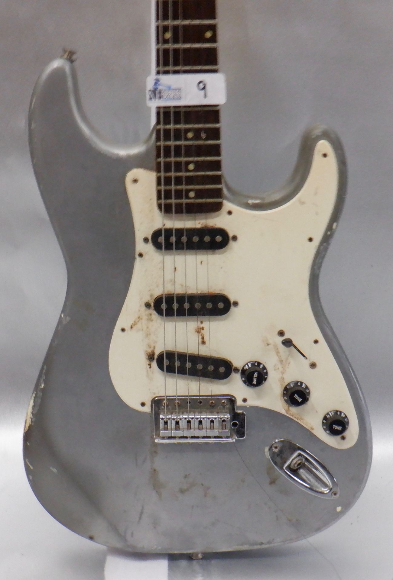 HONDO II STRAT GUITAR WITH SOFT CASE - Image 3 of 7