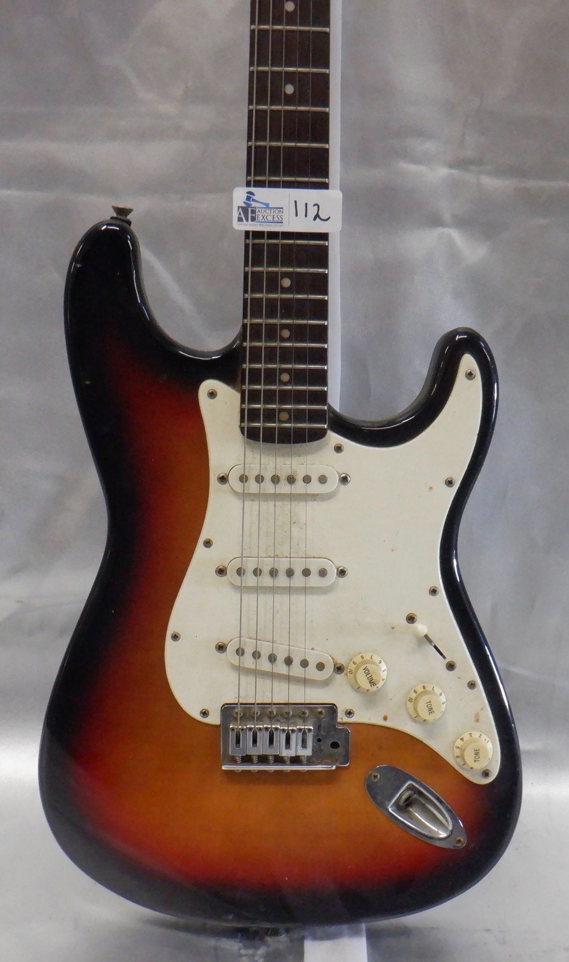 FENDER SQUIER STRATOCASTER MADE IN KOREA - Image 3 of 7