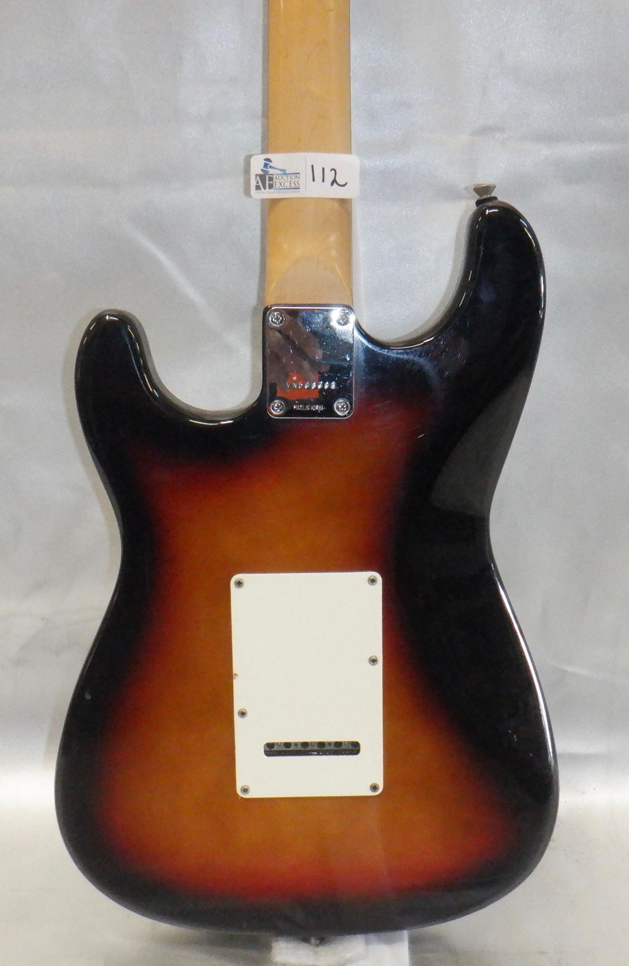 FENDER SQUIER STRATOCASTER MADE IN KOREA - Image 6 of 7