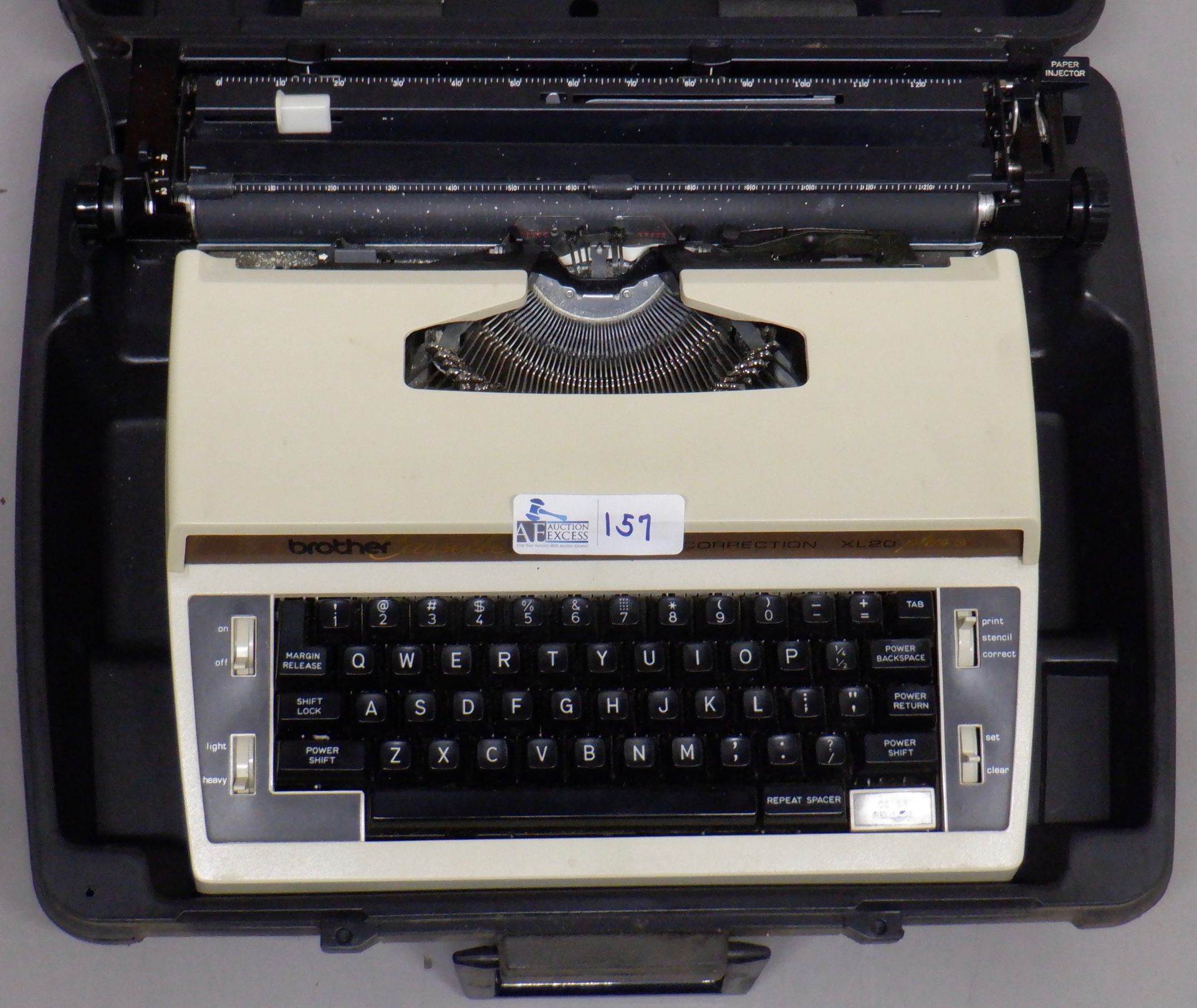 BROTHER CORRECTION XL20 PLUS 3 TYPEWROITER IN CASE - Image 2 of 2