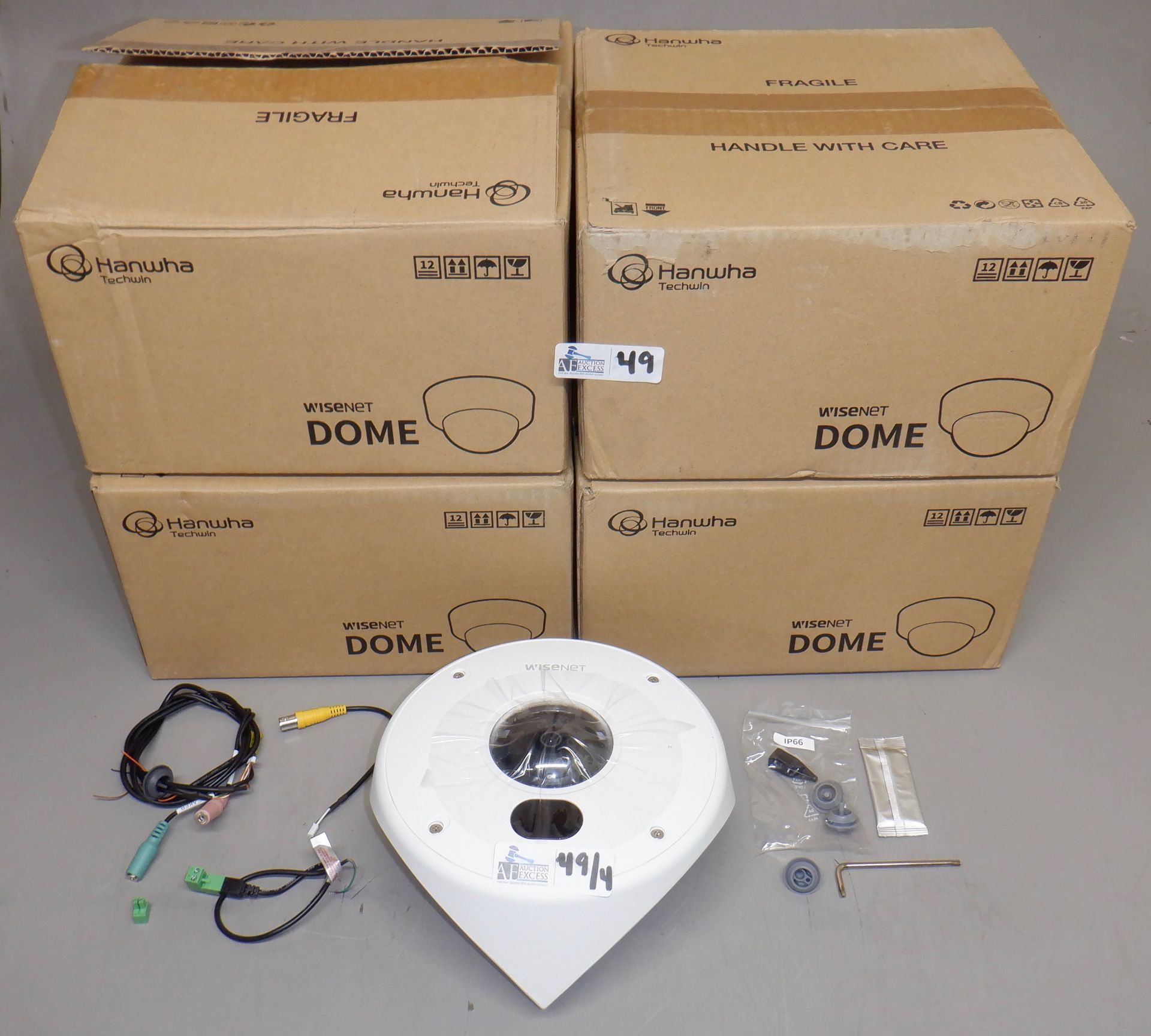 LOT OF 4 HANWHA TNV-7010RC DOME CAMERAS NOS