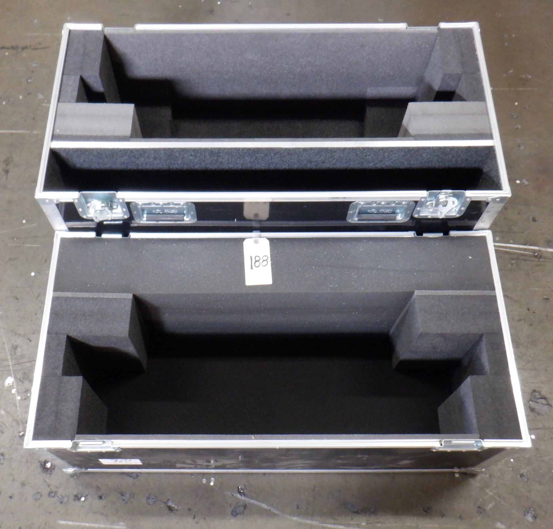 ROLLING TRAVEL CASE (37X45X22) - Image 3 of 3
