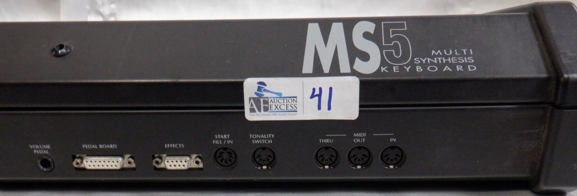 SOLTON MS5 SYNTHESIZER - Image 5 of 5