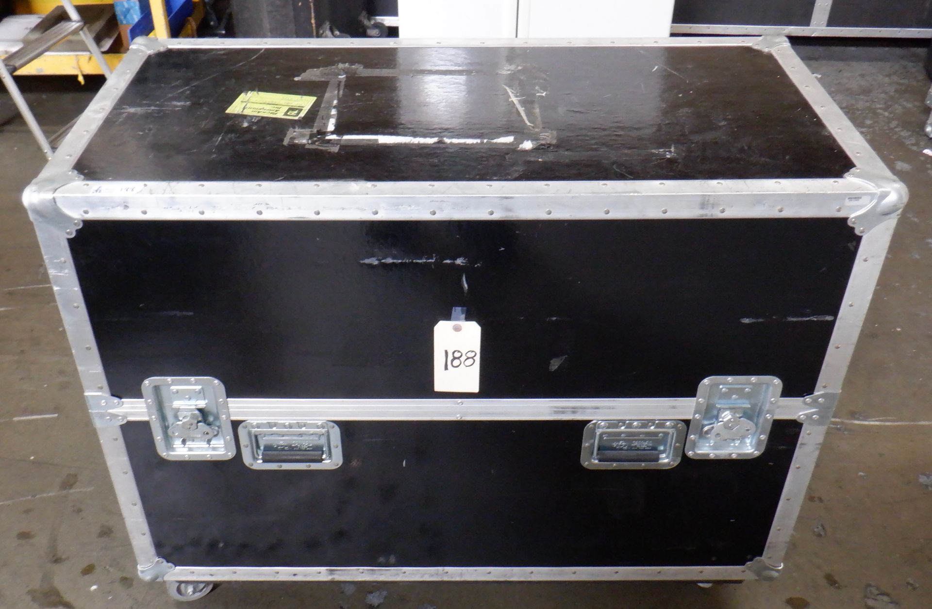 ROLLING TRAVEL CASE (37X45X22) - Image 2 of 3