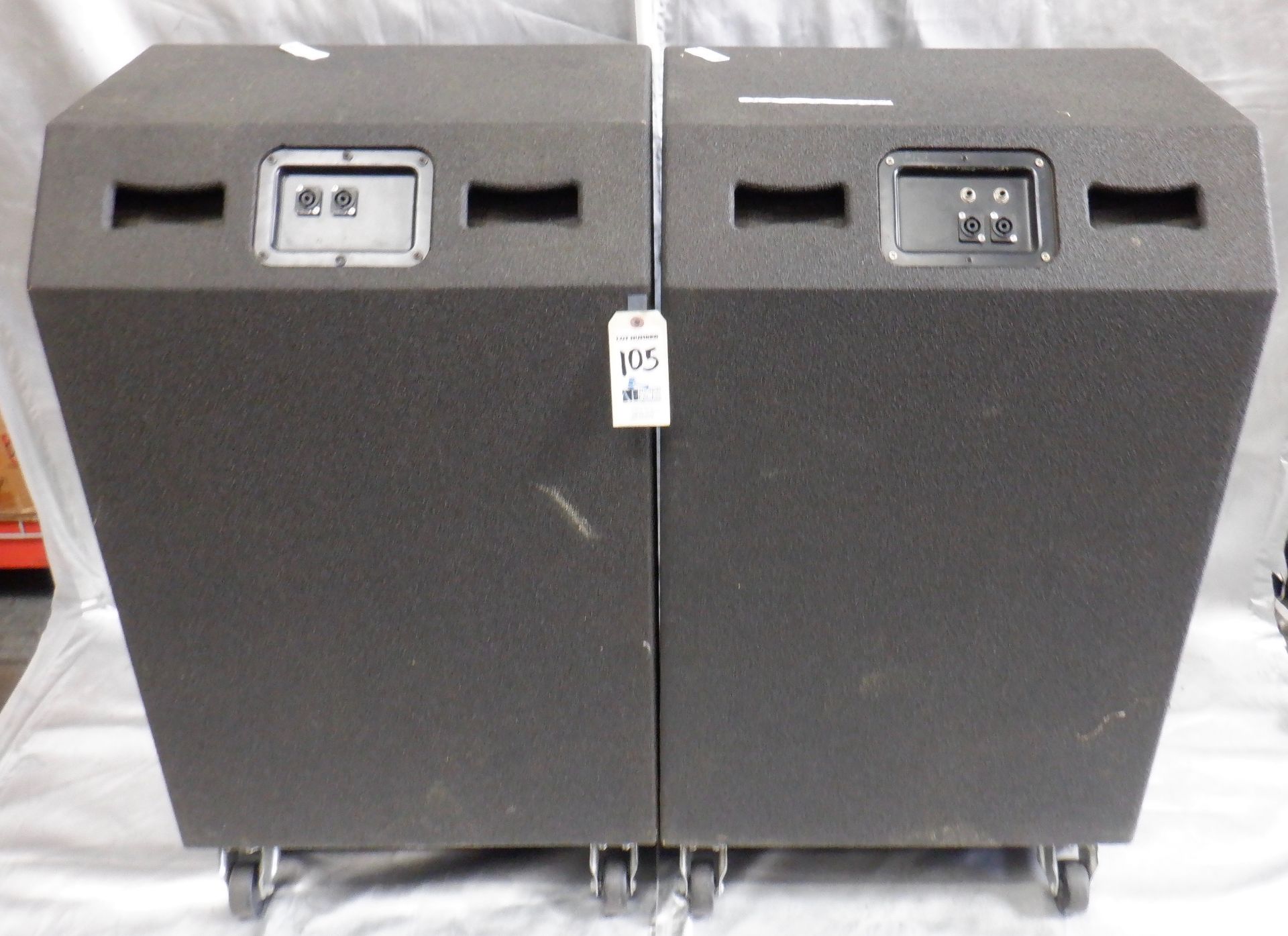 LOT OF 2 ACOUSTIC 2X15" ROLLING BASS CABINETS - Image 4 of 5