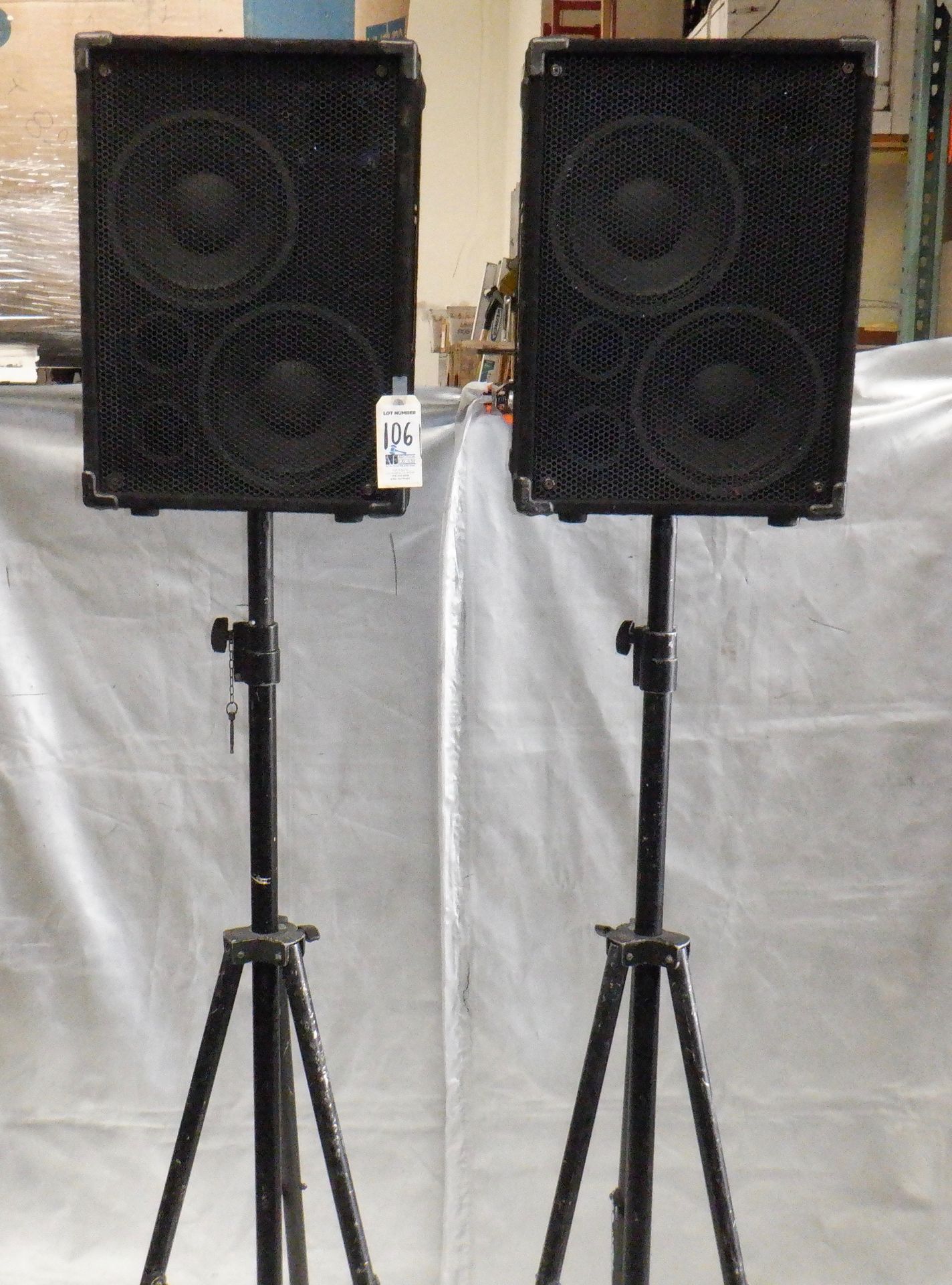 LOT OF 2 ACOUSTIC BASS SPEAKERS WITH STANDS - Image 3 of 7