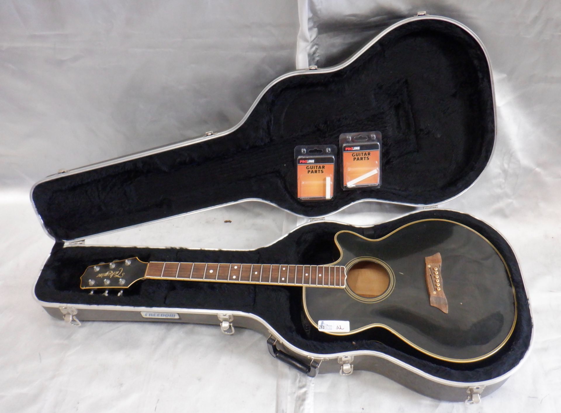 TAKAMINE GUITAR WITH CASE MODEL FP 592 ME - Image 7 of 7