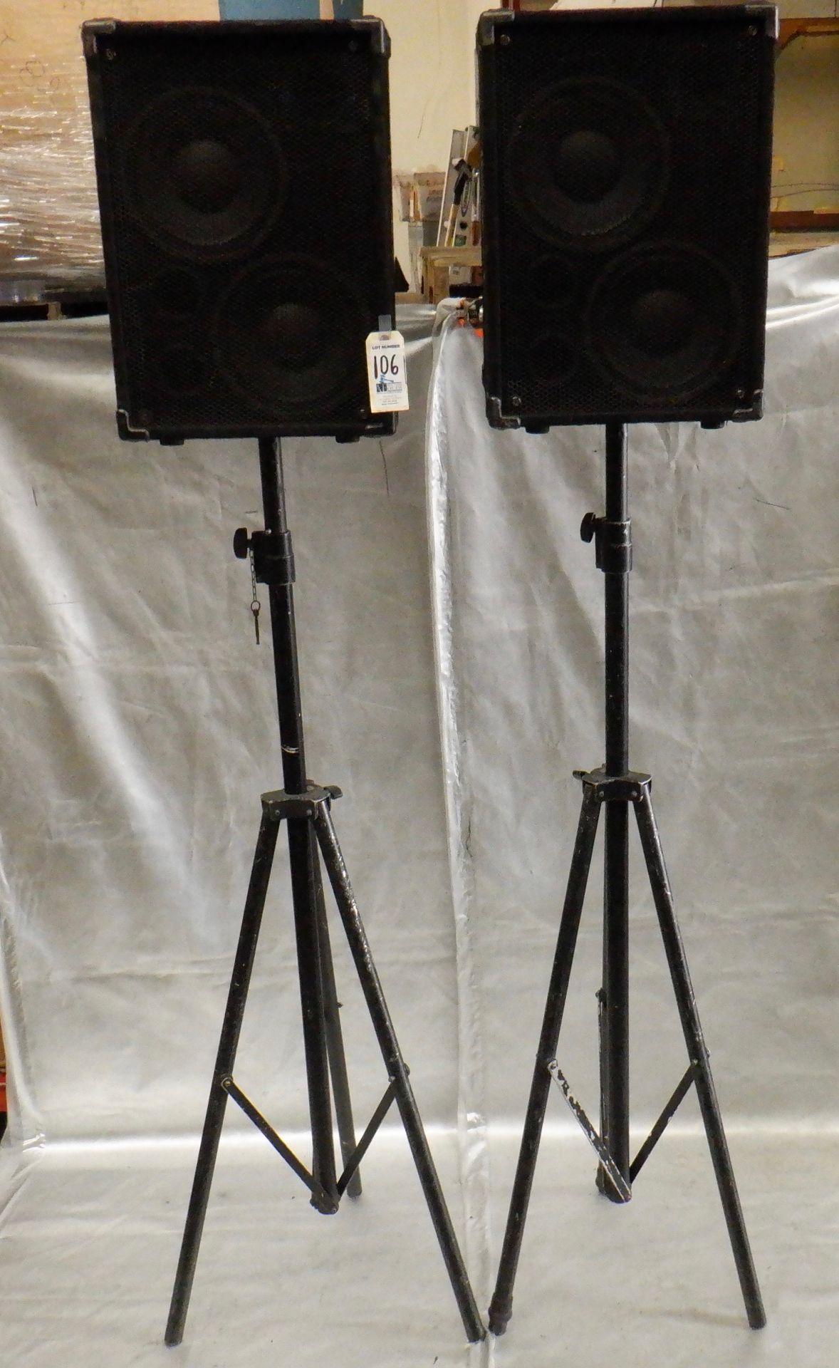 LOT OF 2 ACOUSTIC BASS SPEAKERS WITH STANDS - Image 2 of 7