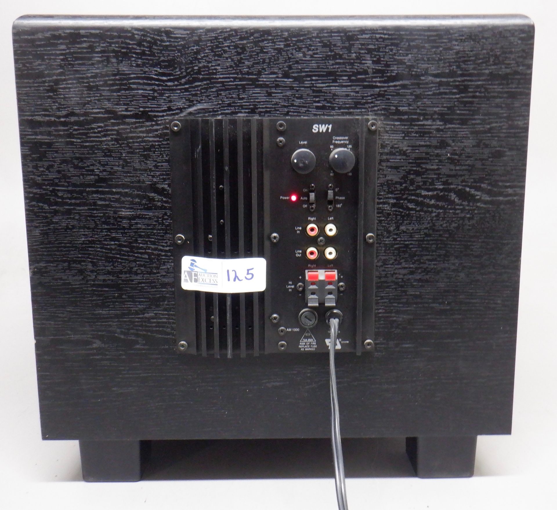 MTX AUDIO SW1 POWERED SUBWOOFER 10" (15X15X17) - Image 4 of 5