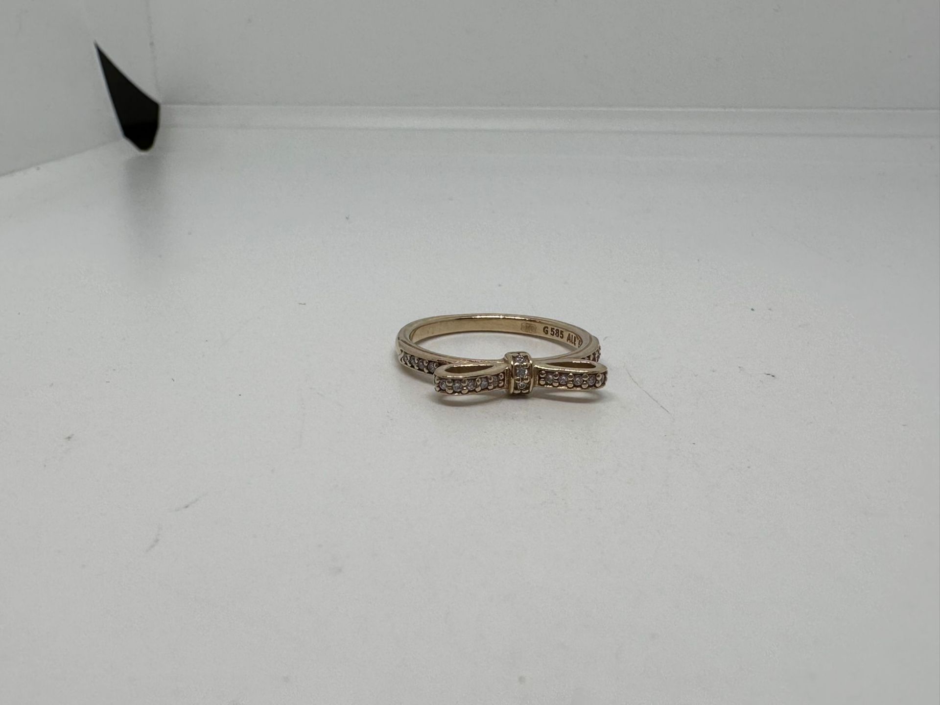 14ct gold Pandora CZ bow ring - Image 2 of 3