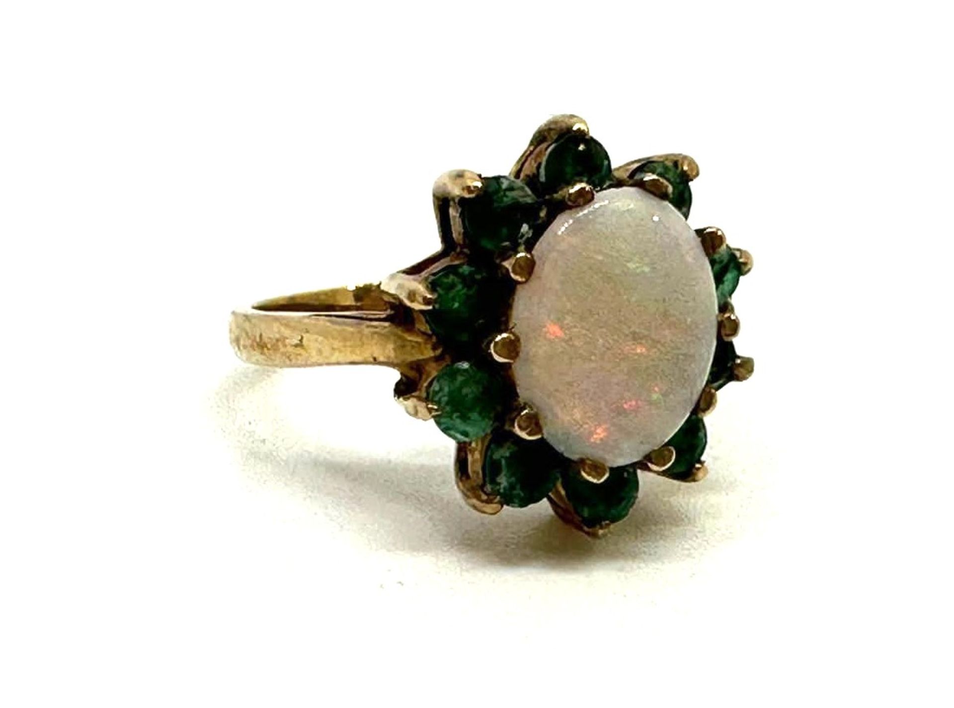 9ct gold emerald and opal ring