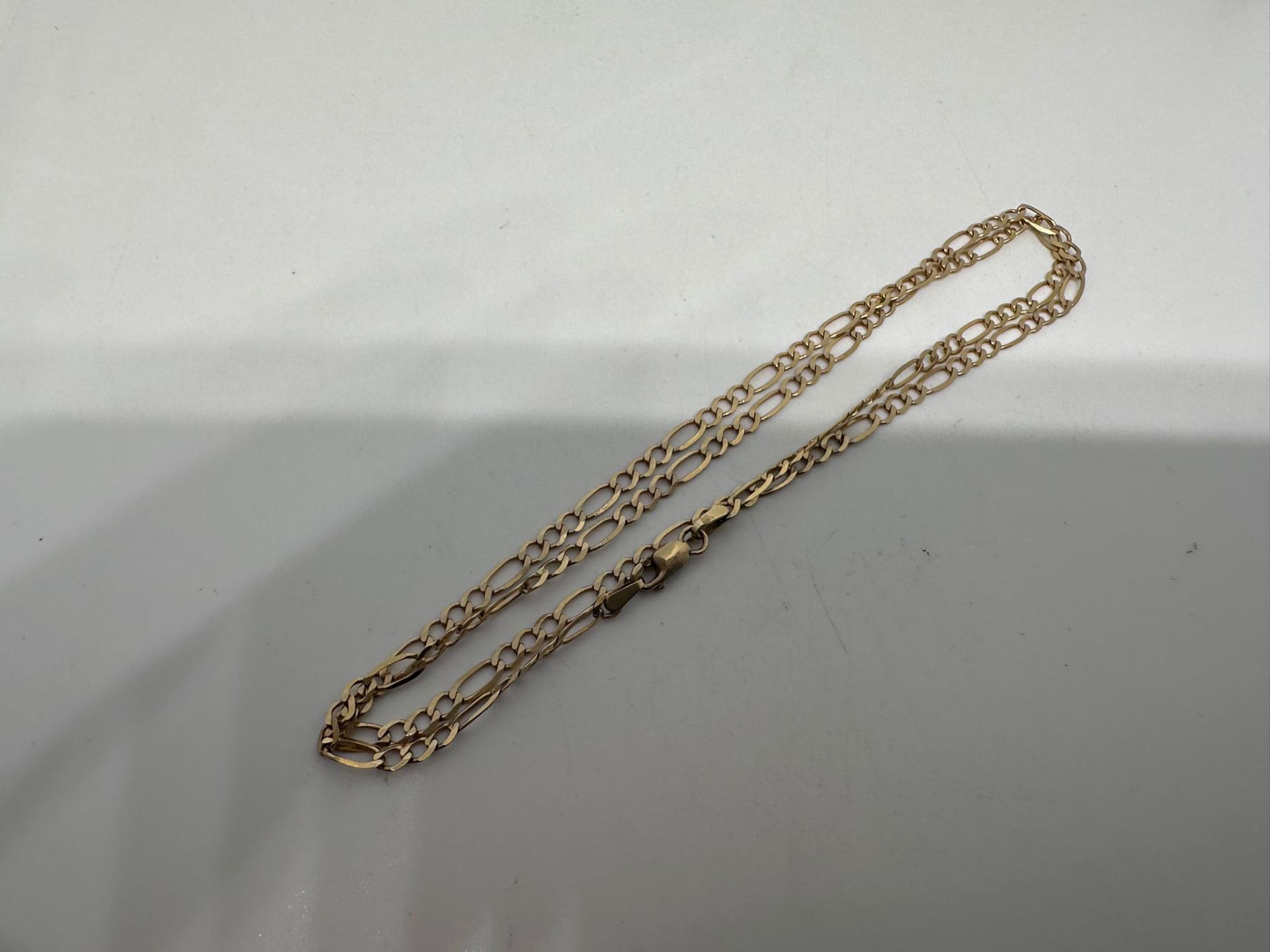 9ct gold figaro chain - Image 2 of 2