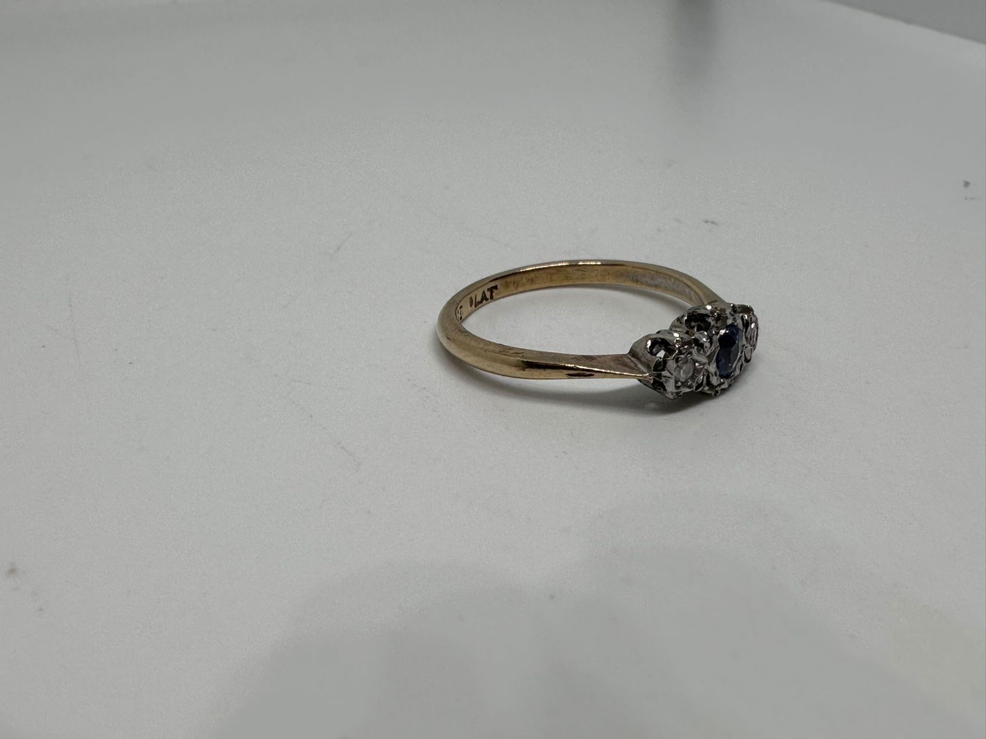 9ct gold sapphire and diamond ring - Image 2 of 2