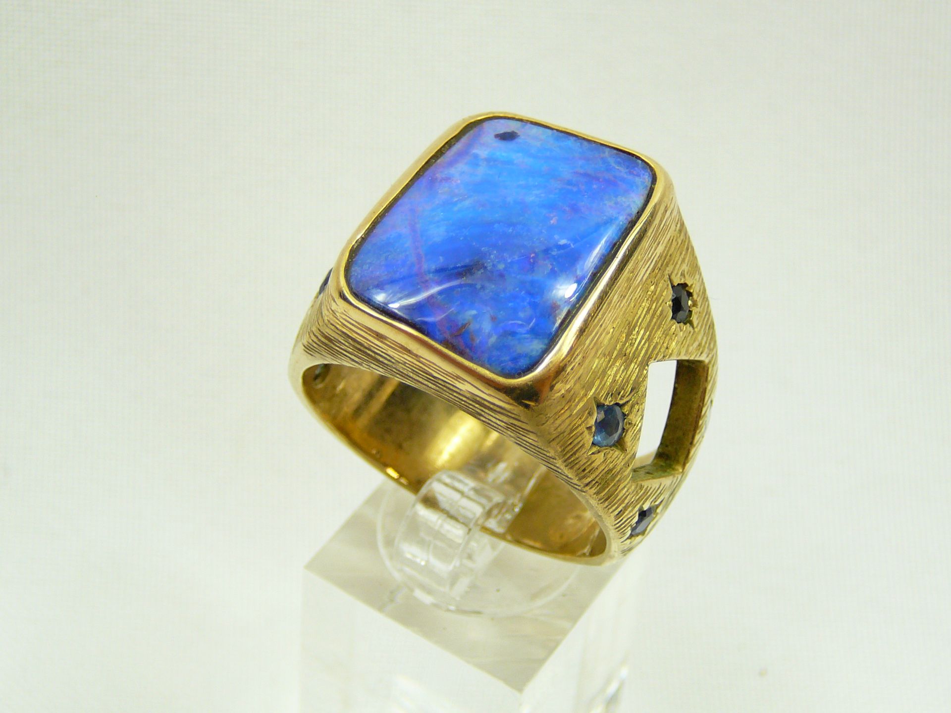 9 Carat Gold Lapis Lazuli Huge Ring