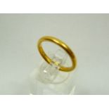 22ct gold wedding band