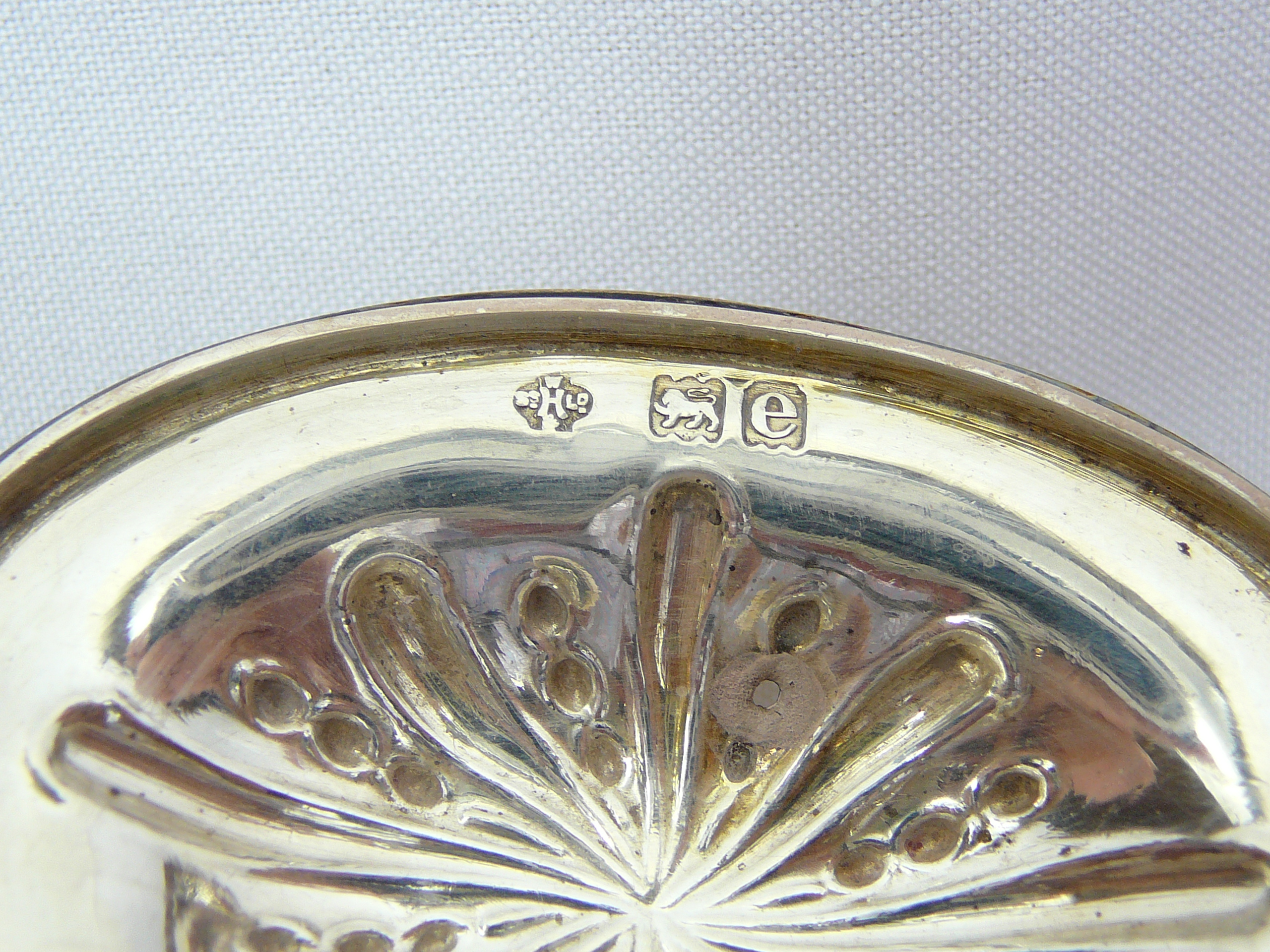 Silver tea caddy - Image 7 of 7