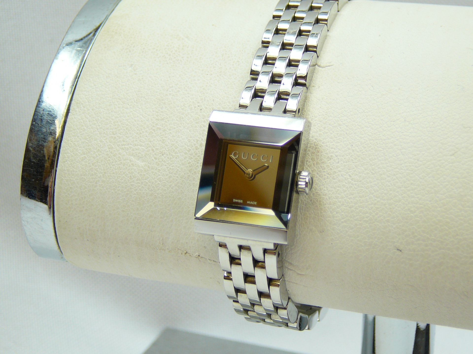 Ladies Gucci Wristwatch - Image 2 of 3