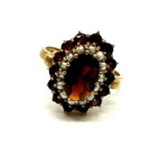 8 ct gold garnet and pearl ring
