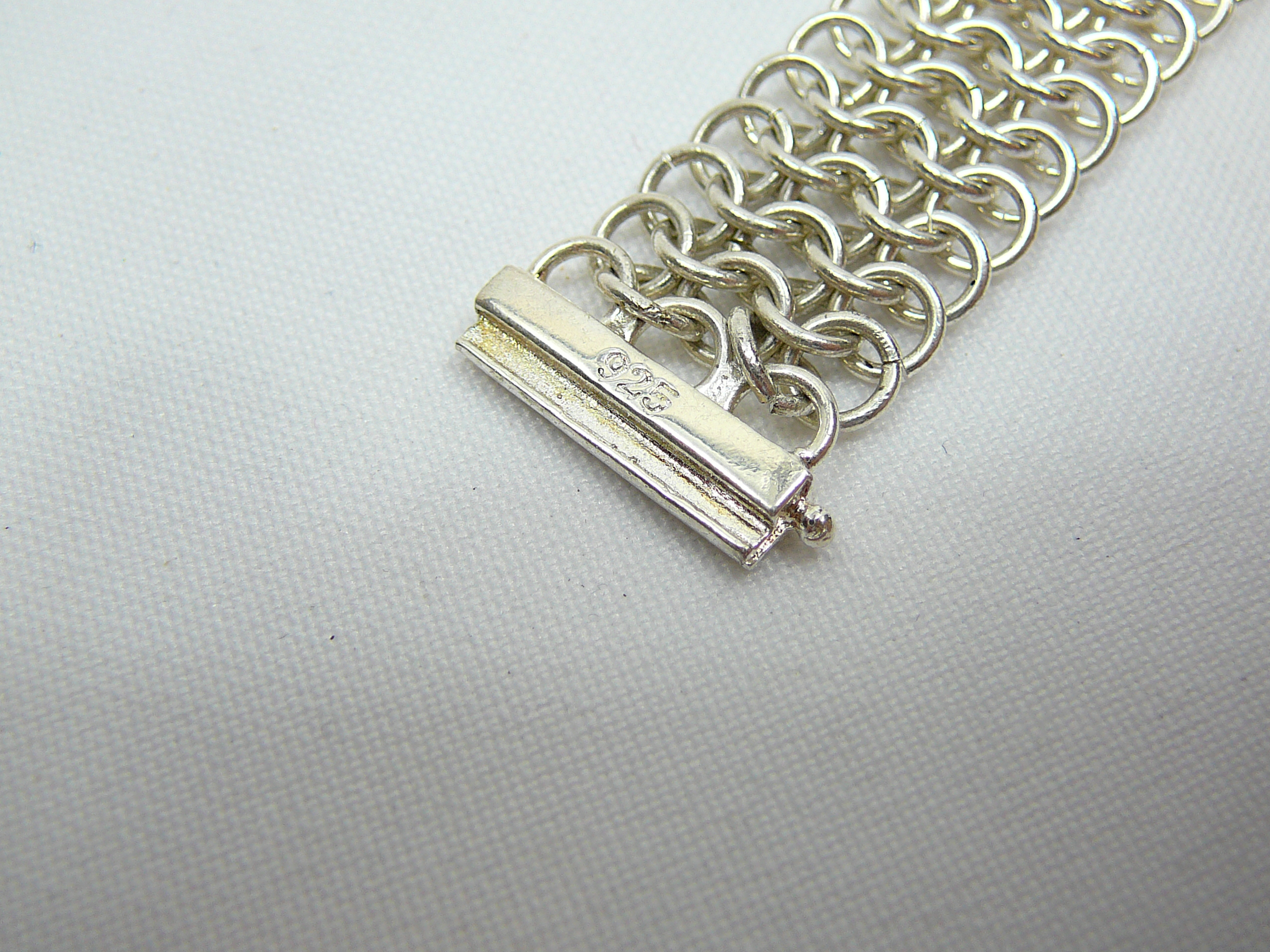 Silver chain mesh bracelet. - Image 3 of 3