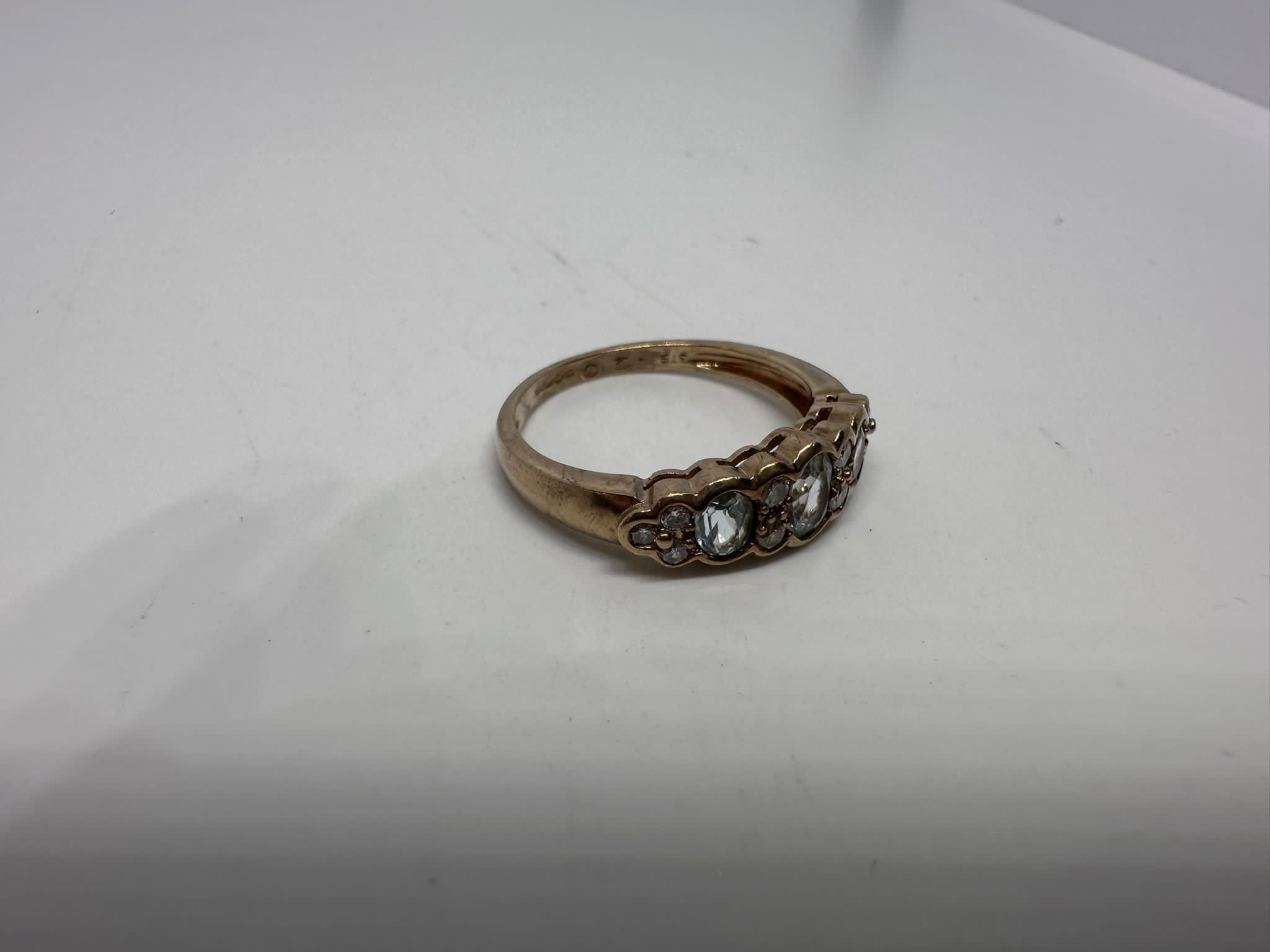 9ct gold blue topaz and diamond ring - Image 3 of 3