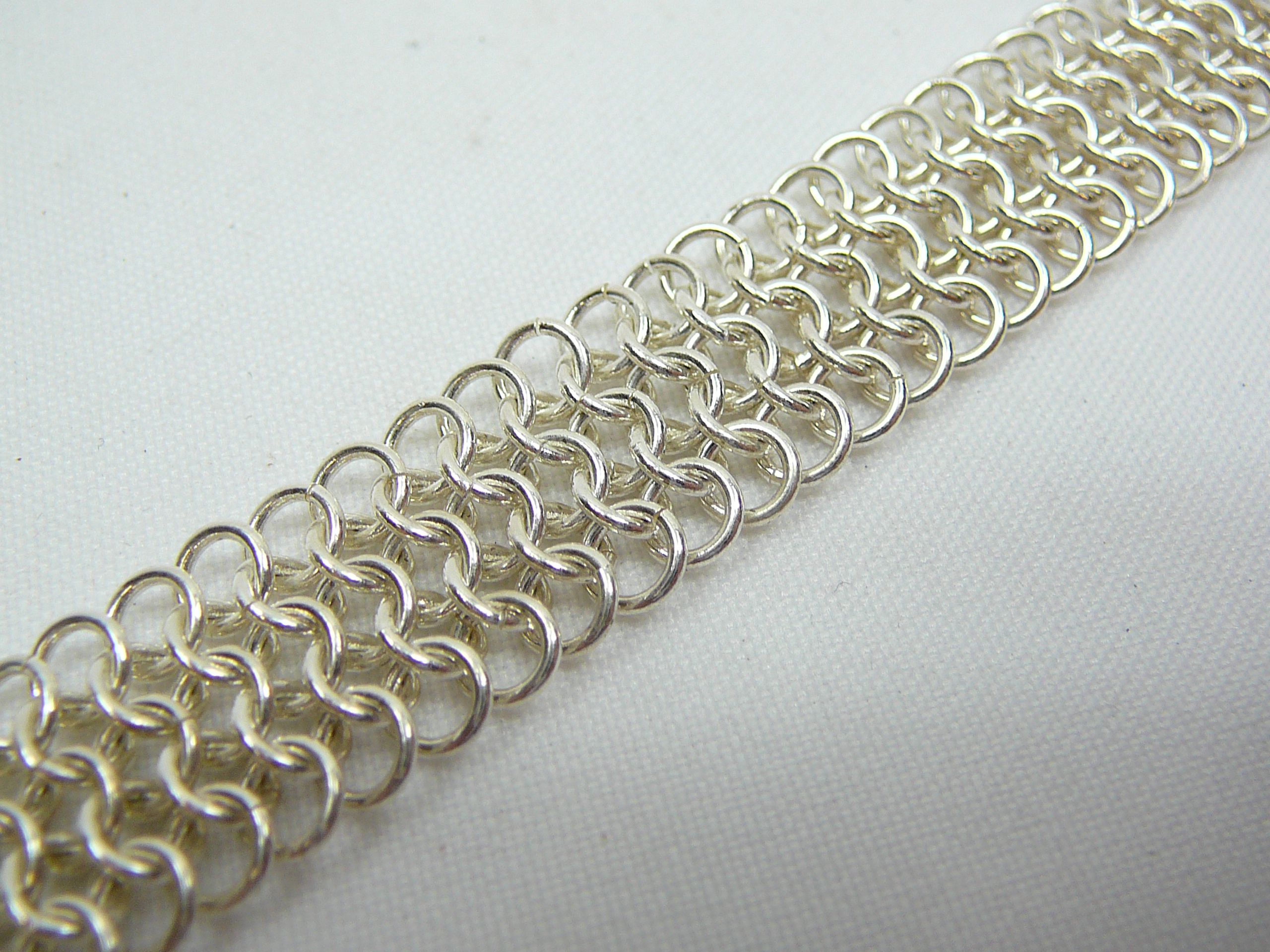 Silver chain mesh bracelet. - Image 2 of 3