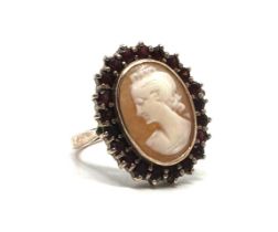 9ct gold cameo and garnet ring