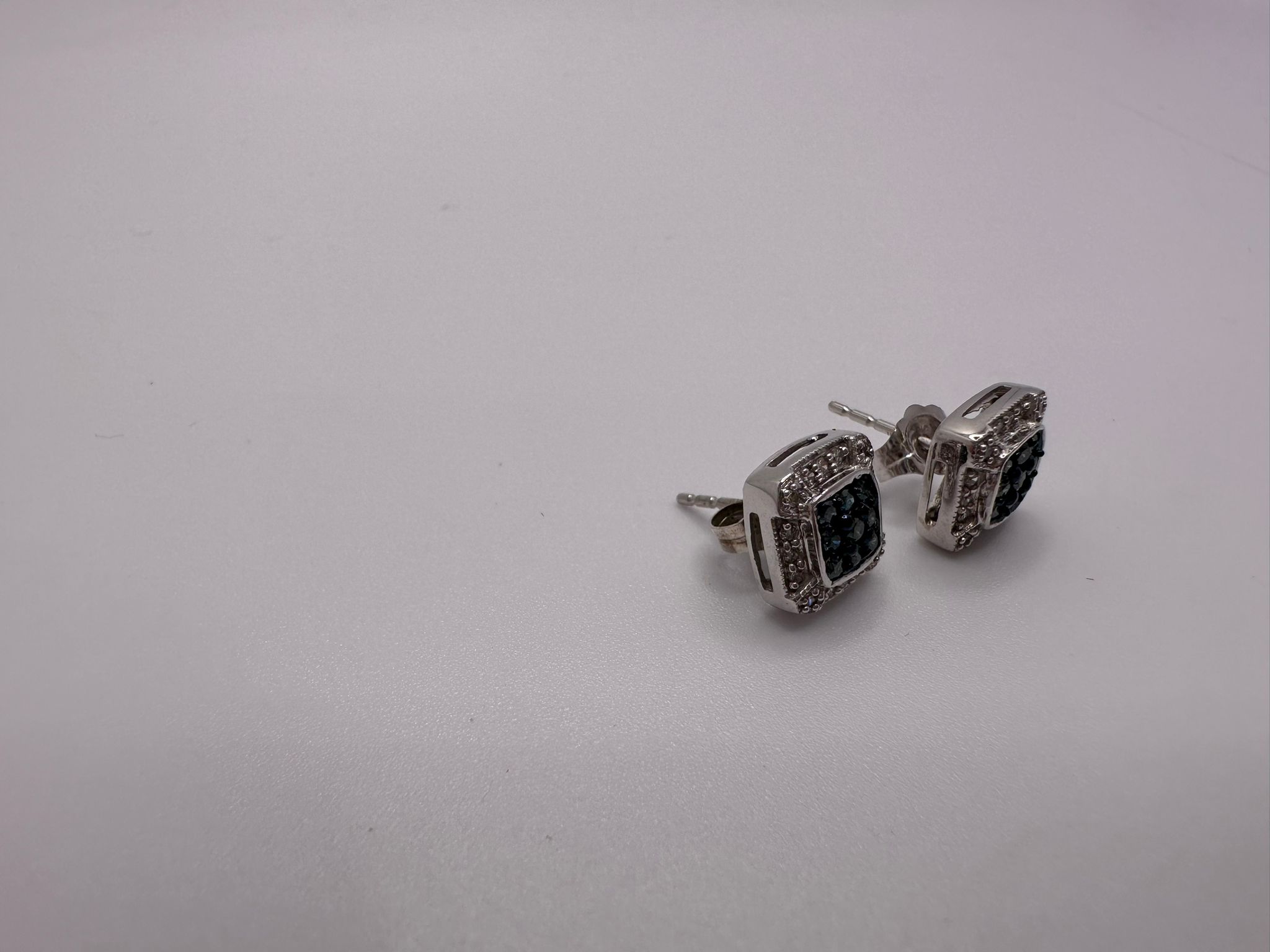 10ct white gold diamond earrings plus - Image 3 of 3