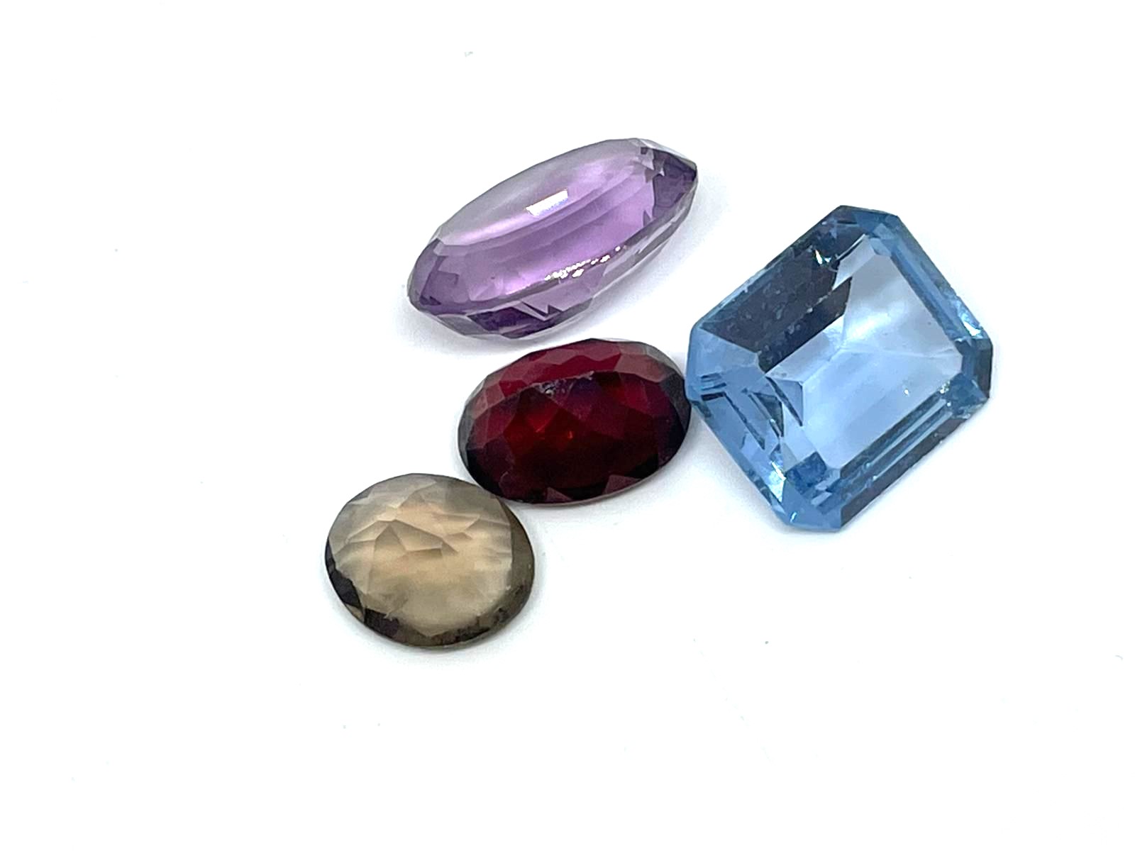 38ct of gem stones