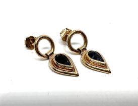 9ct gold garnet earrings