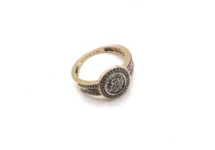 9ct gold diamond ring