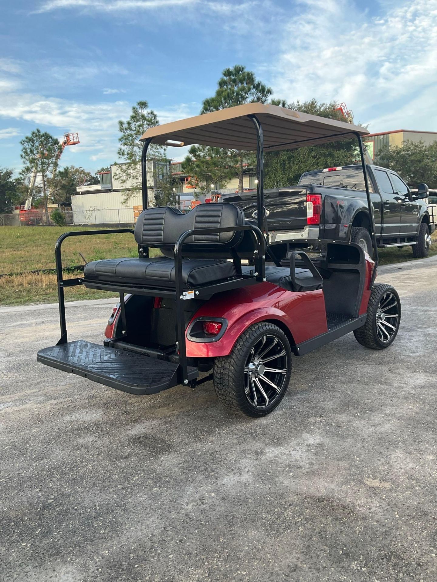 EZ-GO GOLF CART , ELECTRIC, BACK SEAT FOLD DOWN TO FLAT BED, BATTERY CHARGER INCLUDED, BILL OF SALE - Image 6 of 13