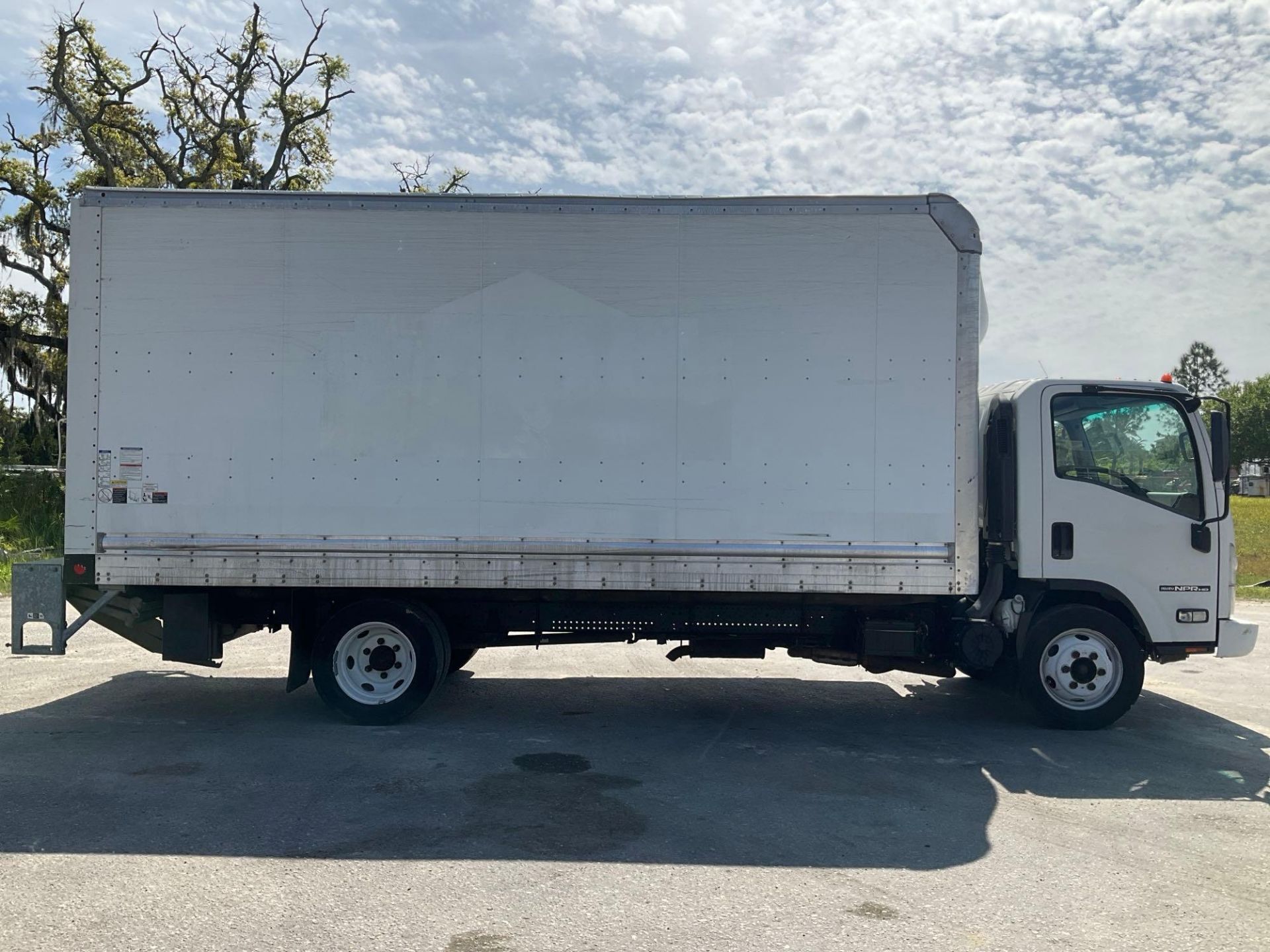 2016 ISUZU NPR HD BOX TRUCK, DIESEL AUTOMATIC, APPROX GVWR 14,500LBS, BOX BODY APPROX 18FT, POWER... - Image 13 of 33