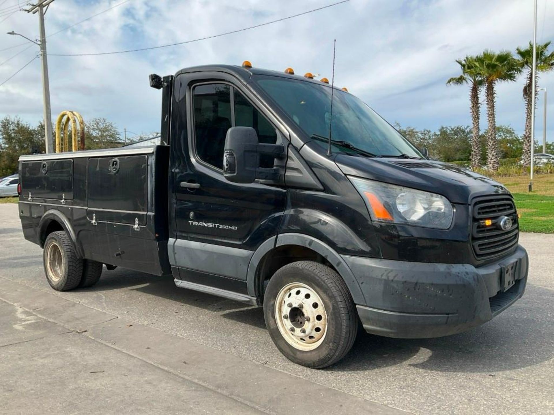 2017 FORD TRANSIT T-350 HD DRW UTILITY TRUCK , GAS POWERED AUTOMATIC, APPROX GVWR 9950LBS, STELLA... - Image 5 of 35